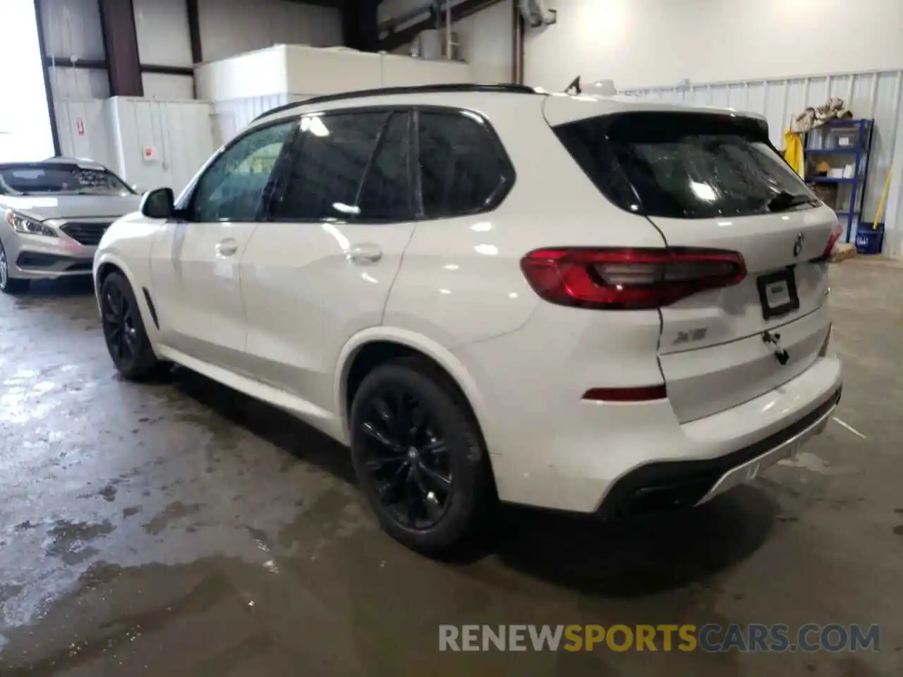 3 Фотография поврежденного автомобиля 5UXCR4C03LLW63215 BMW X5 2020