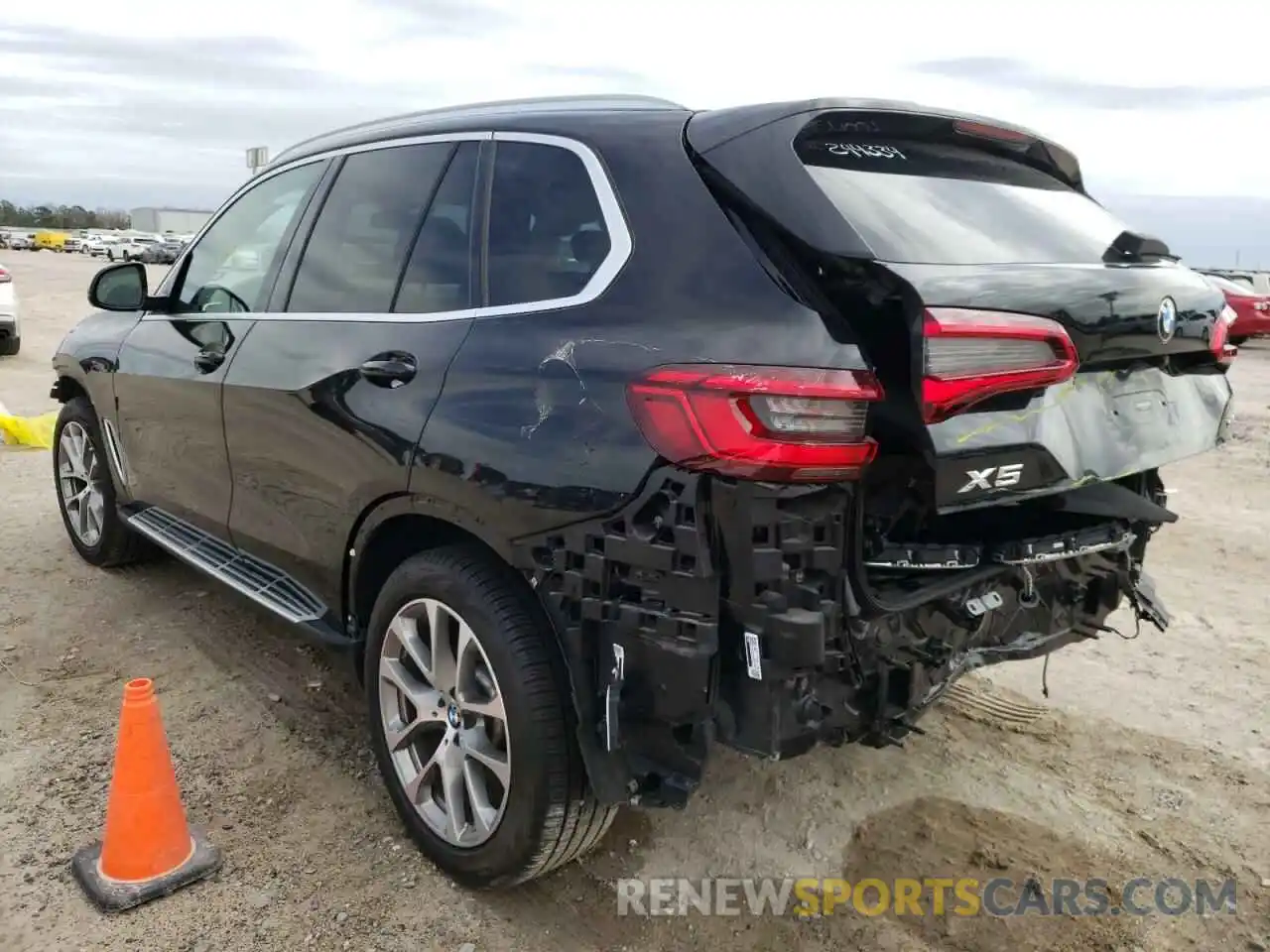 3 Photograph of a damaged car 5UXCR4C03LLW64185 BMW X5 2020