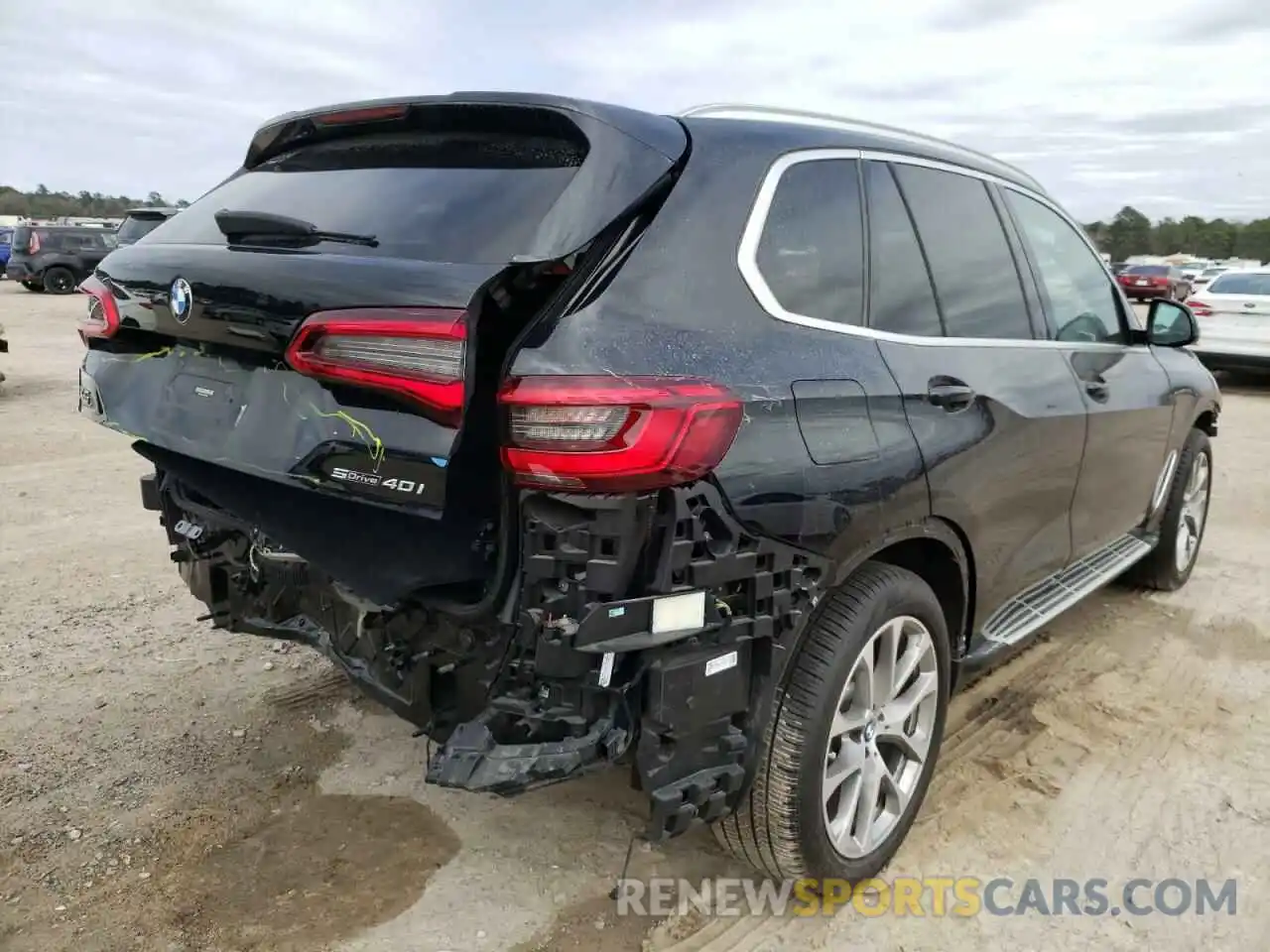 4 Photograph of a damaged car 5UXCR4C03LLW64185 BMW X5 2020