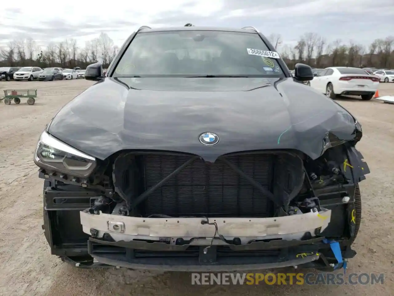 9 Photograph of a damaged car 5UXCR4C03LLW64185 BMW X5 2020