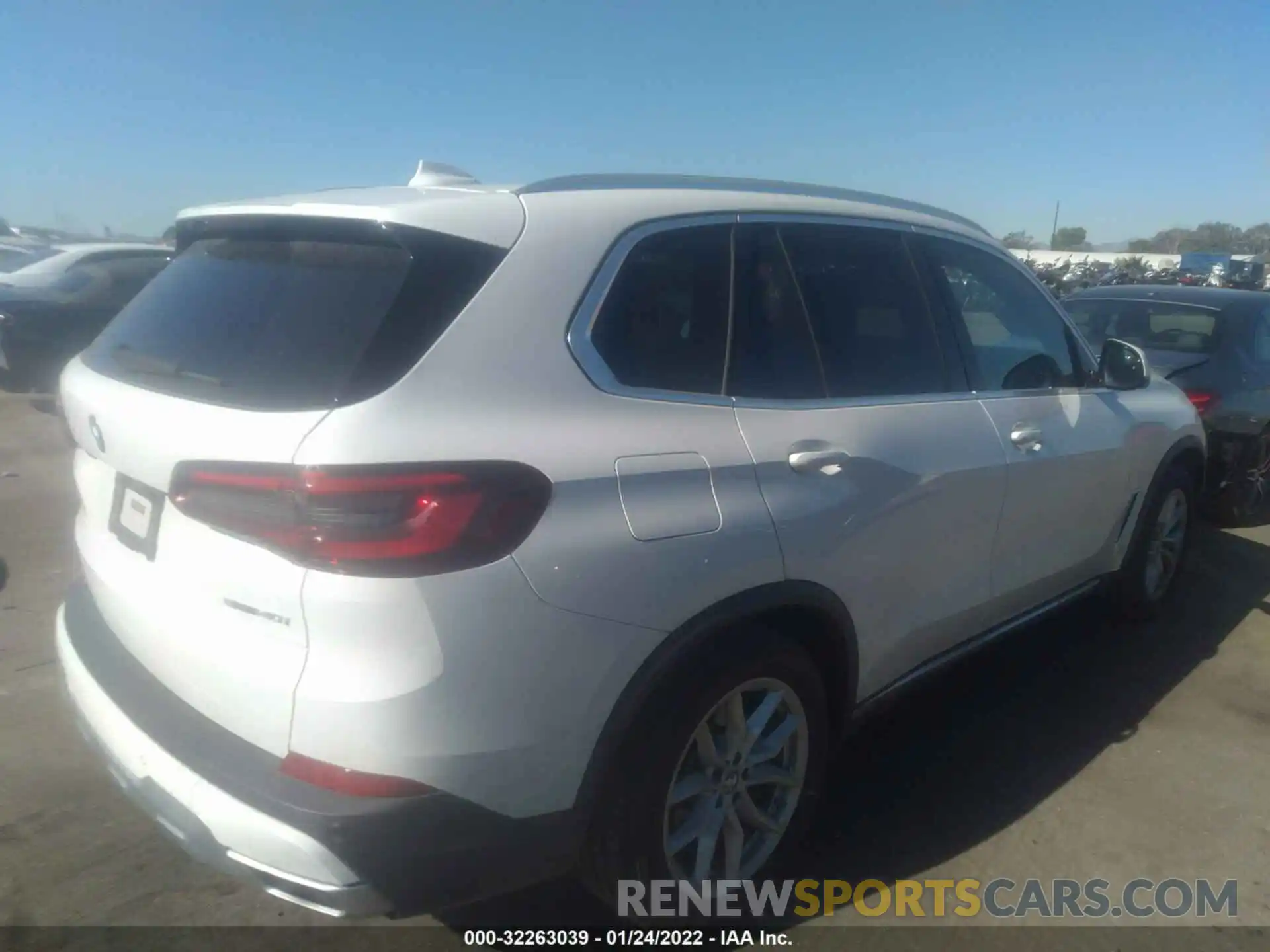 4 Фотография поврежденного автомобиля 5UXCR4C04L9C94378 BMW X5 2020