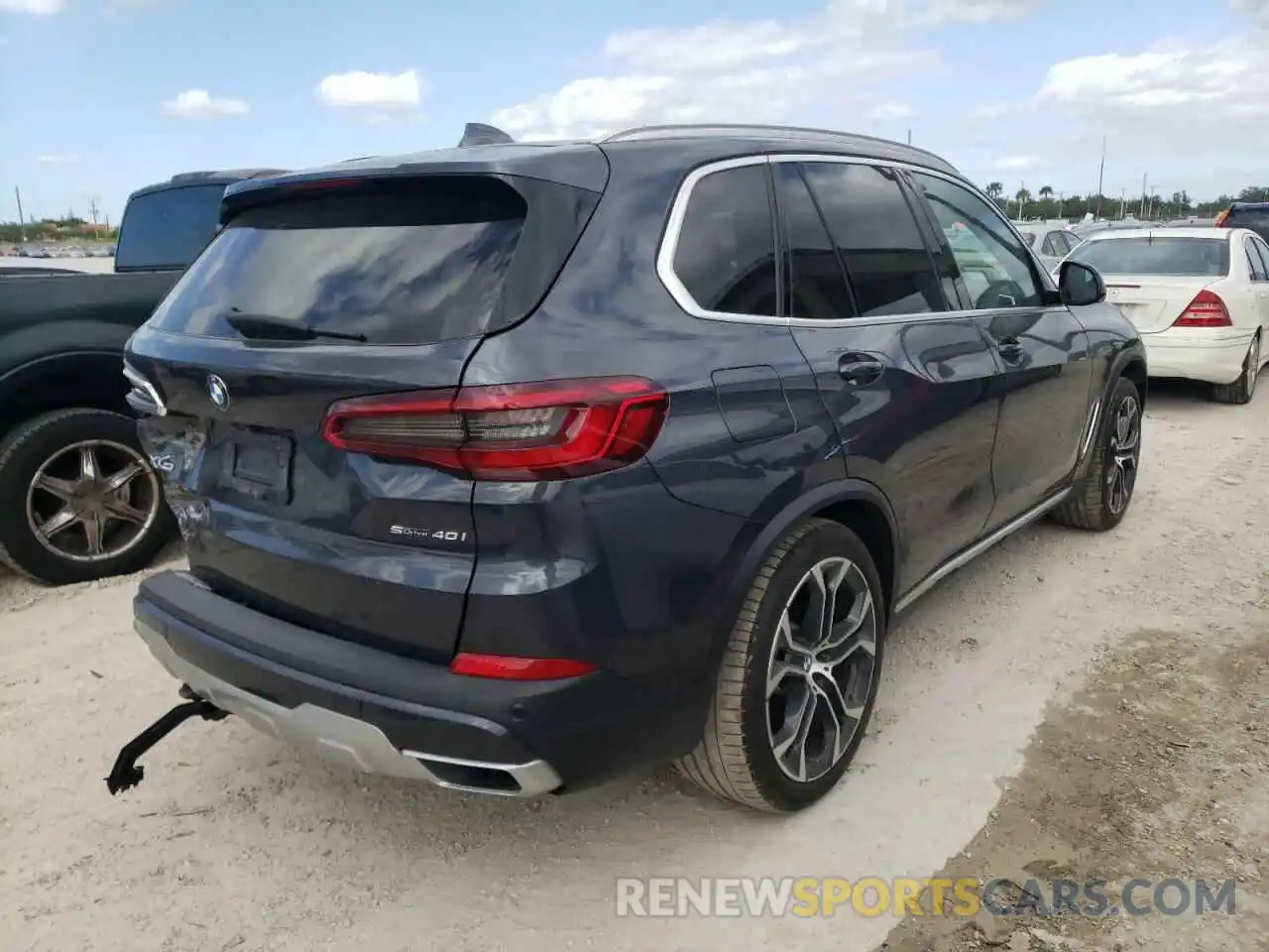 4 Фотография поврежденного автомобиля 5UXCR4C04LLE30589 BMW X5 2020