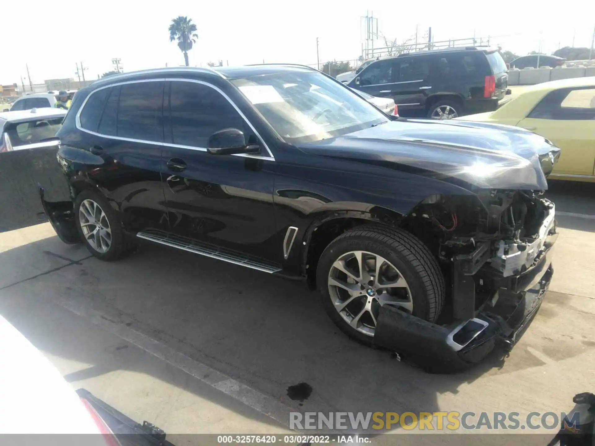 1 Photograph of a damaged car 5UXCR4C04LLW64213 BMW X5 2020