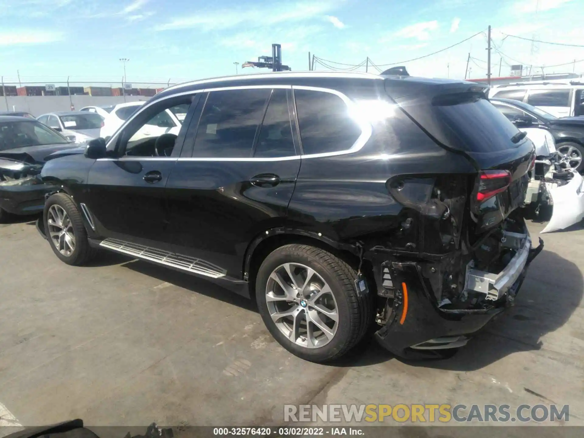 3 Photograph of a damaged car 5UXCR4C04LLW64213 BMW X5 2020