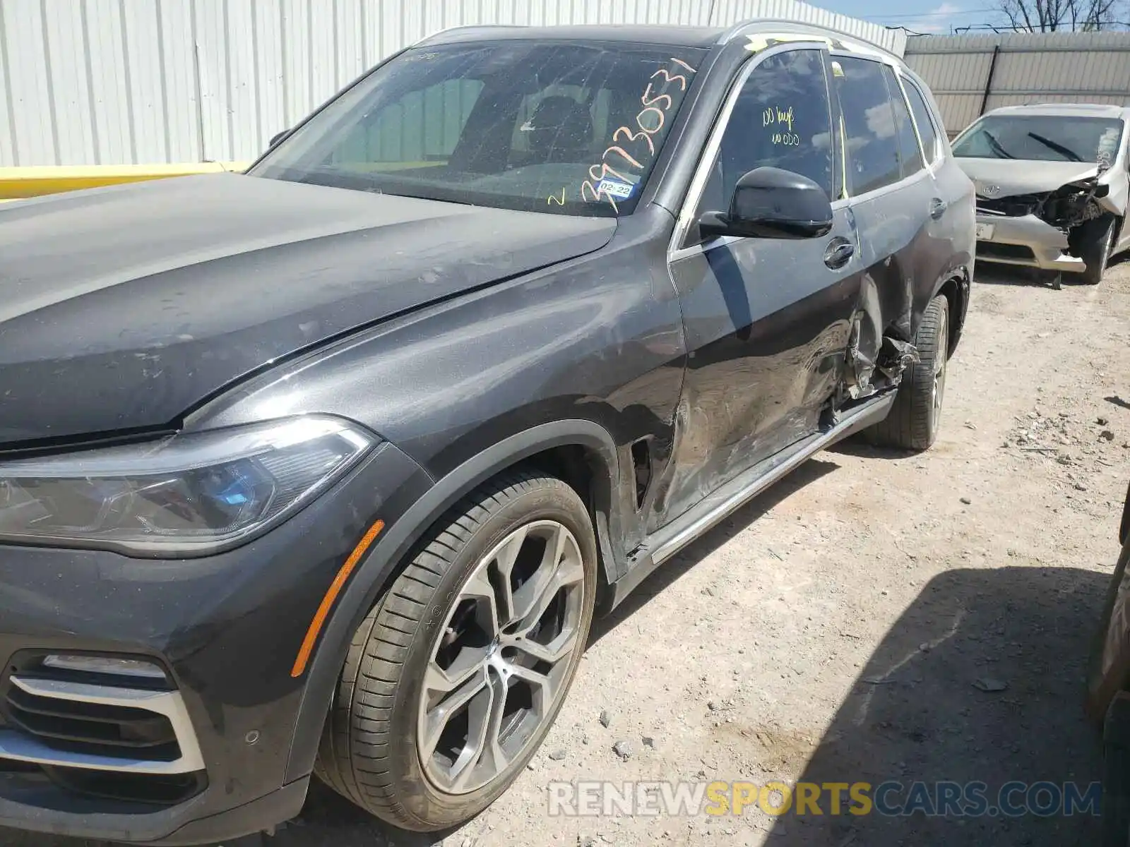 9 Photograph of a damaged car 5UXCR4C05L9C56075 BMW X5 2020