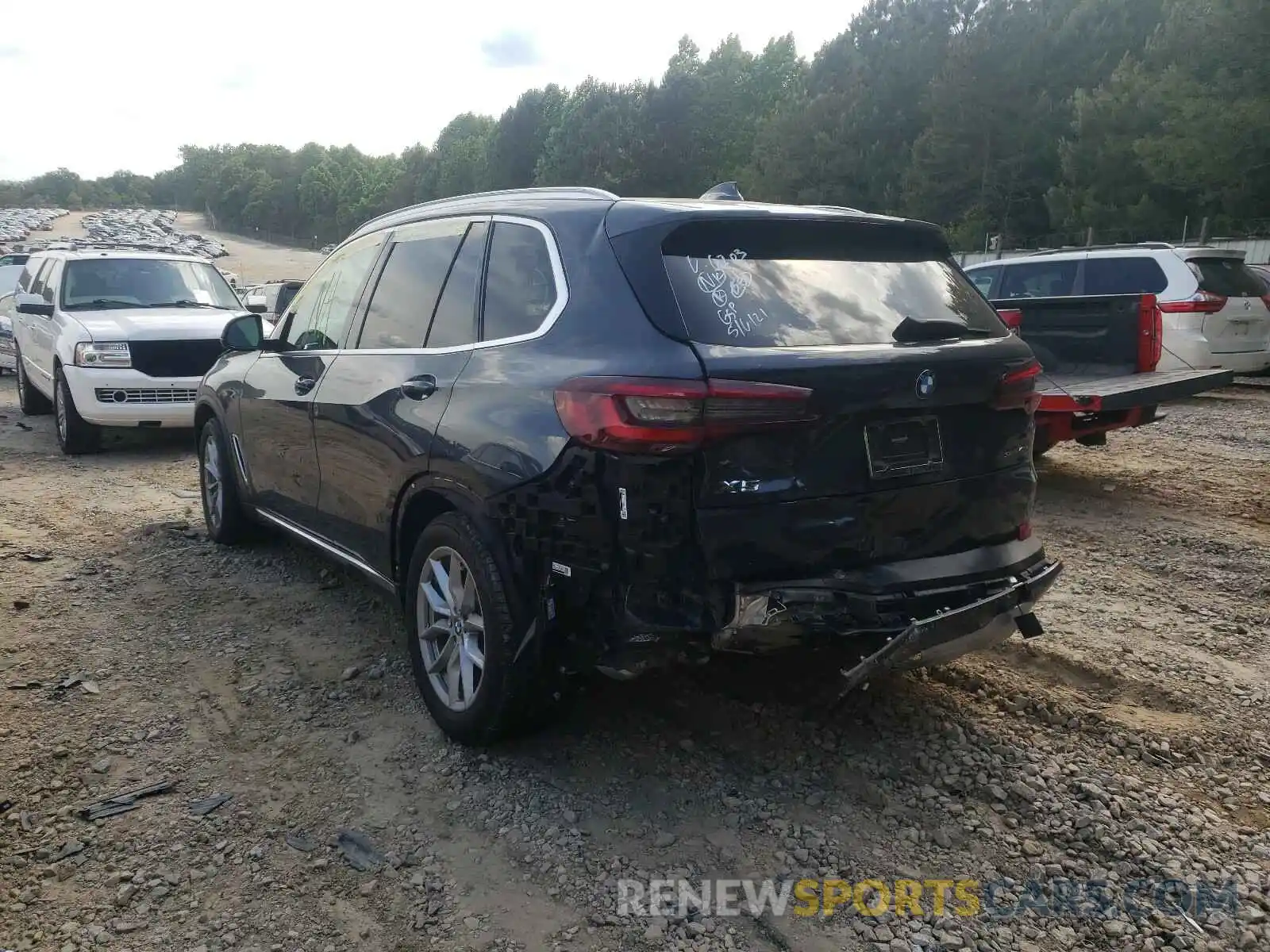 3 Photograph of a damaged car 5UXCR4C05L9C66203 BMW X5 2020