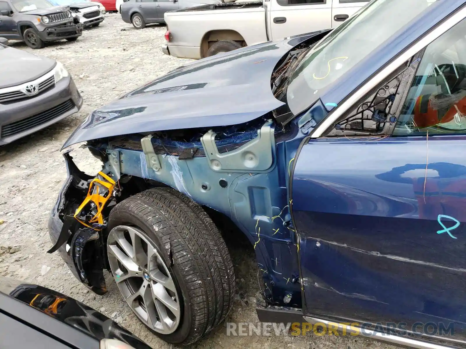 9 Photograph of a damaged car 5UXCR4C05L9D49694 BMW X5 2020