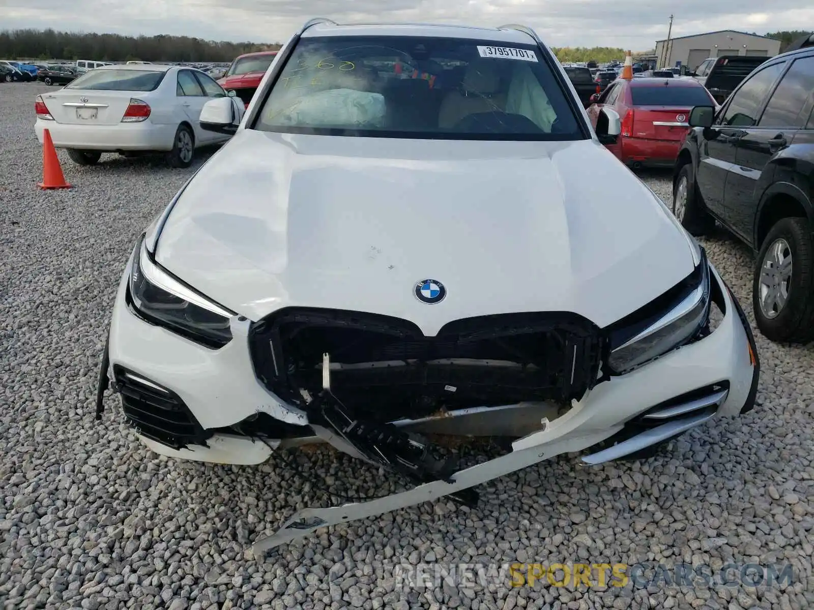 7 Photograph of a damaged car 5UXCR4C05LLE30844 BMW X5 2020