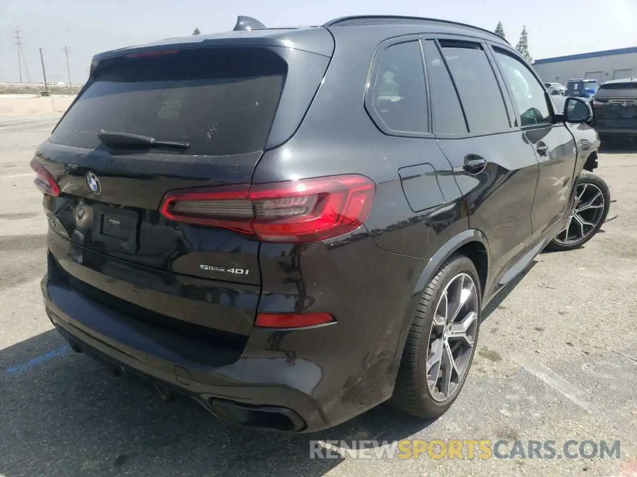 4 Photograph of a damaged car 5UXCR4C05LLT19076 BMW X5 2020