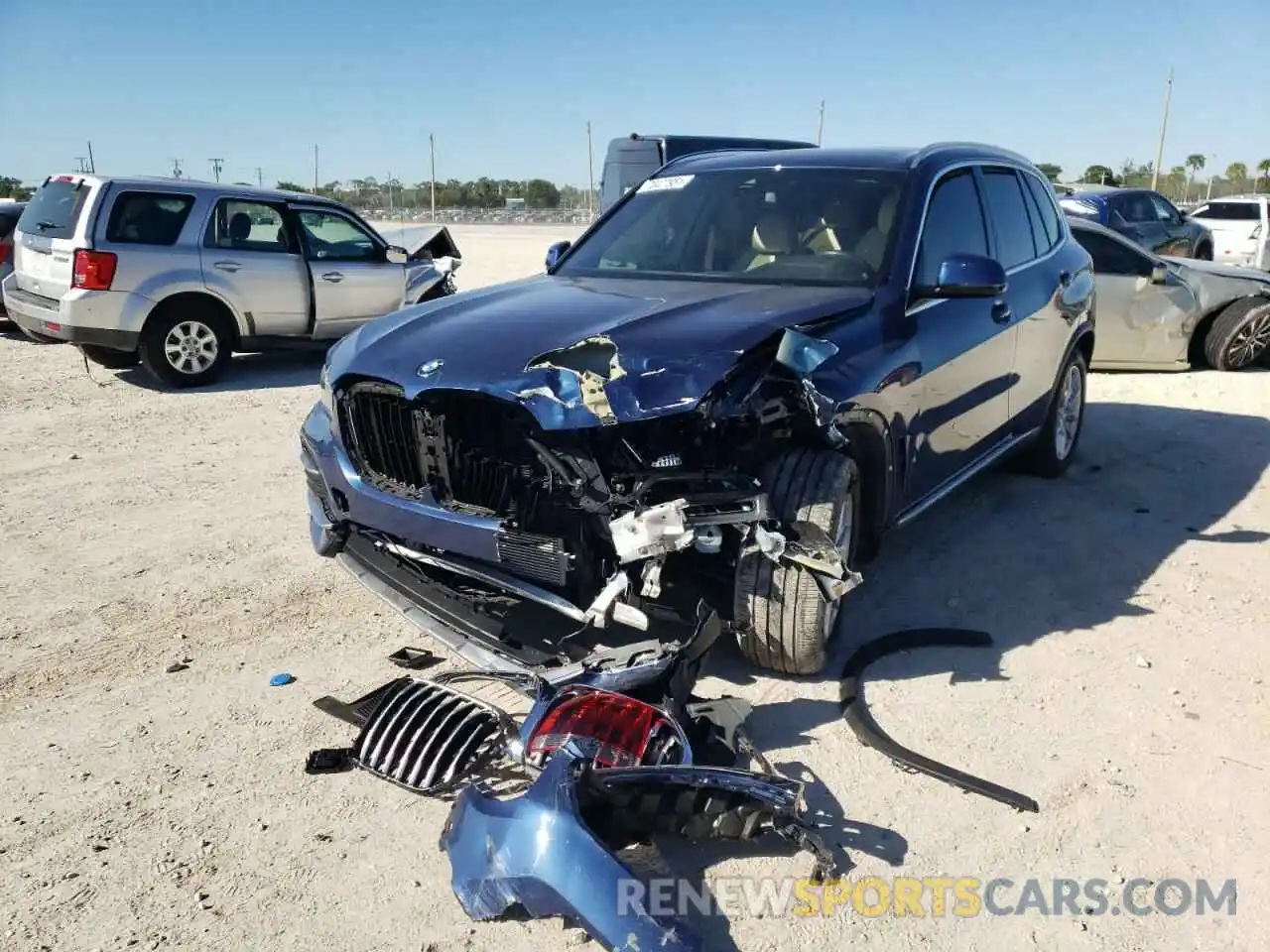 2 Photograph of a damaged car 5UXCR4C06L9B11756 BMW X5 2020