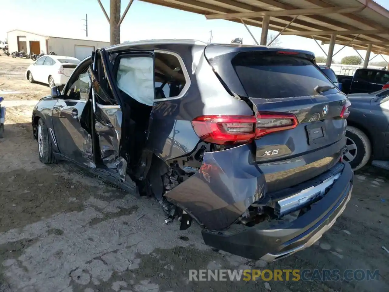 3 Photograph of a damaged car 5UXCR4C06L9B15841 BMW X5 2020