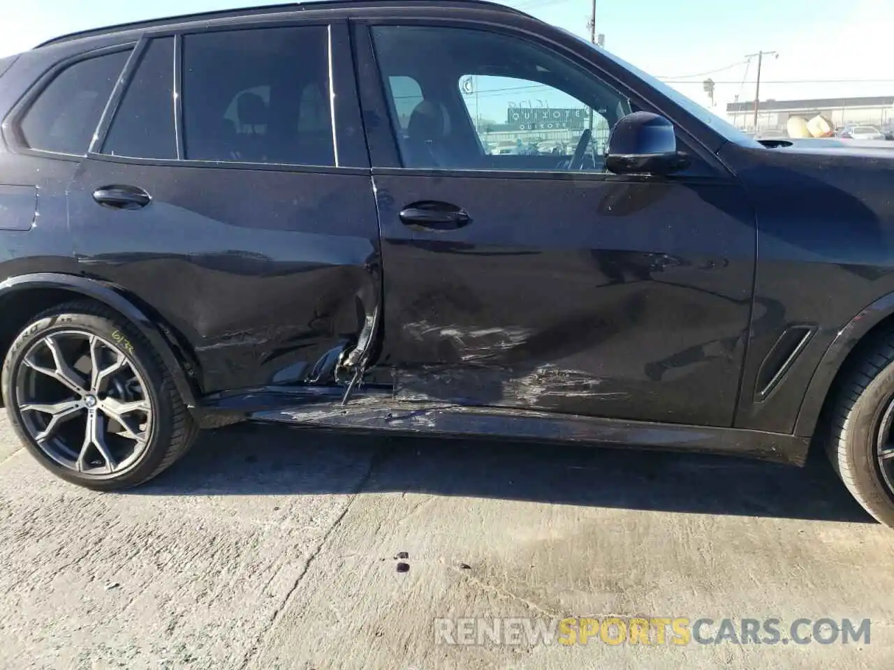 9 Photograph of a damaged car 5UXCR4C06L9B32154 BMW X5 2020