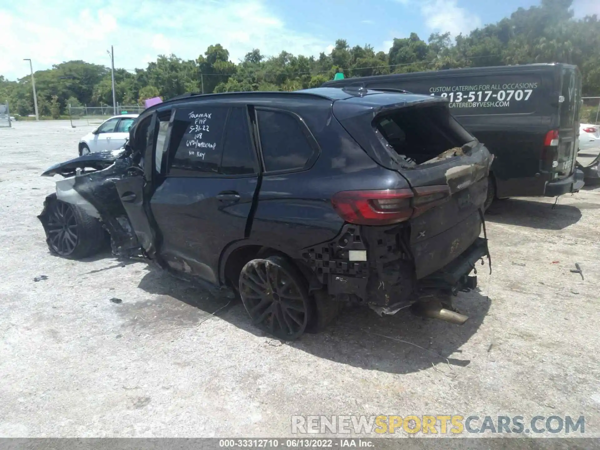 3 Photograph of a damaged car 5UXCR4C06L9D01072 BMW X5 2020