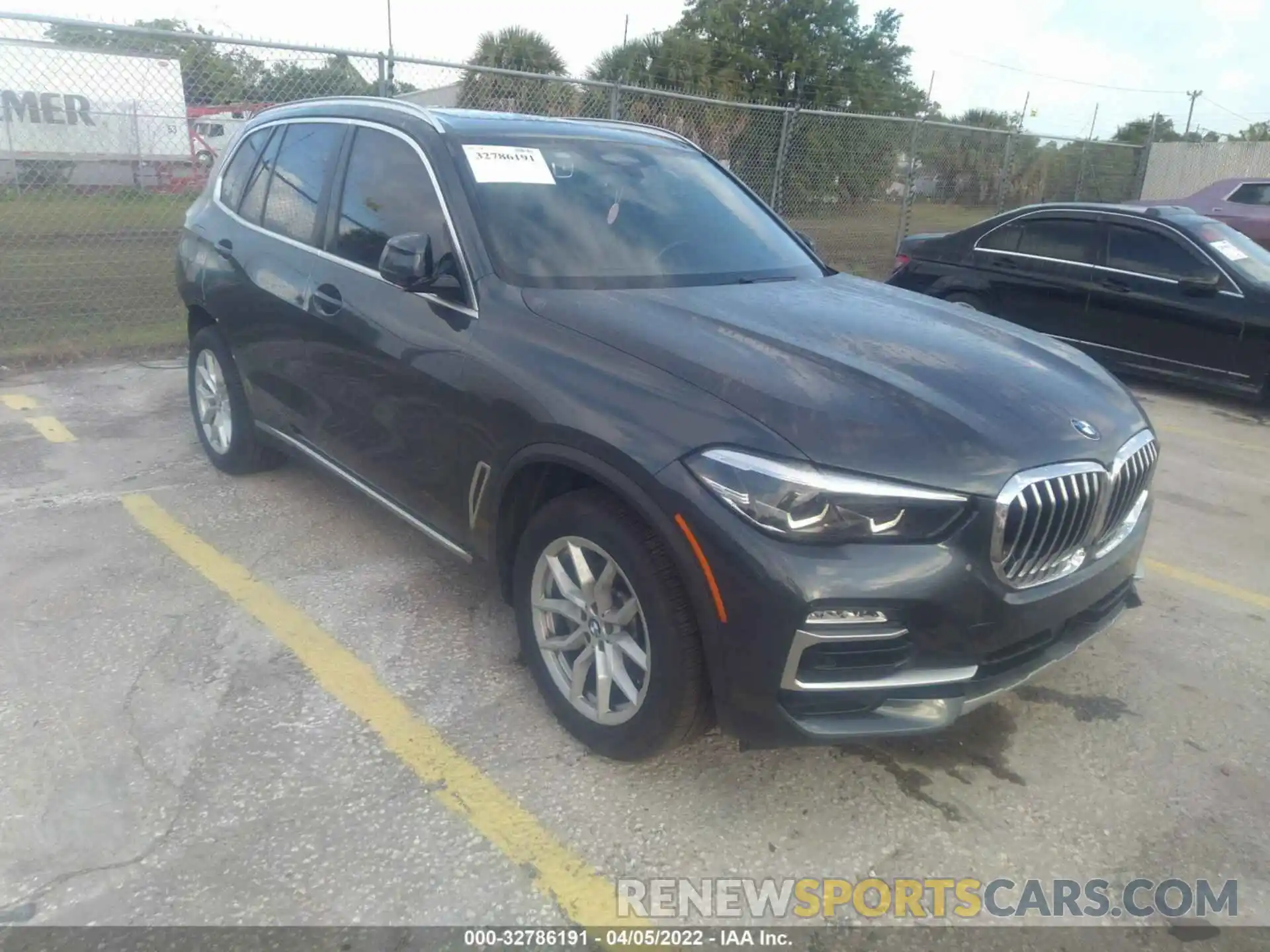 1 Photograph of a damaged car 5UXCR4C06LLE30514 BMW X5 2020