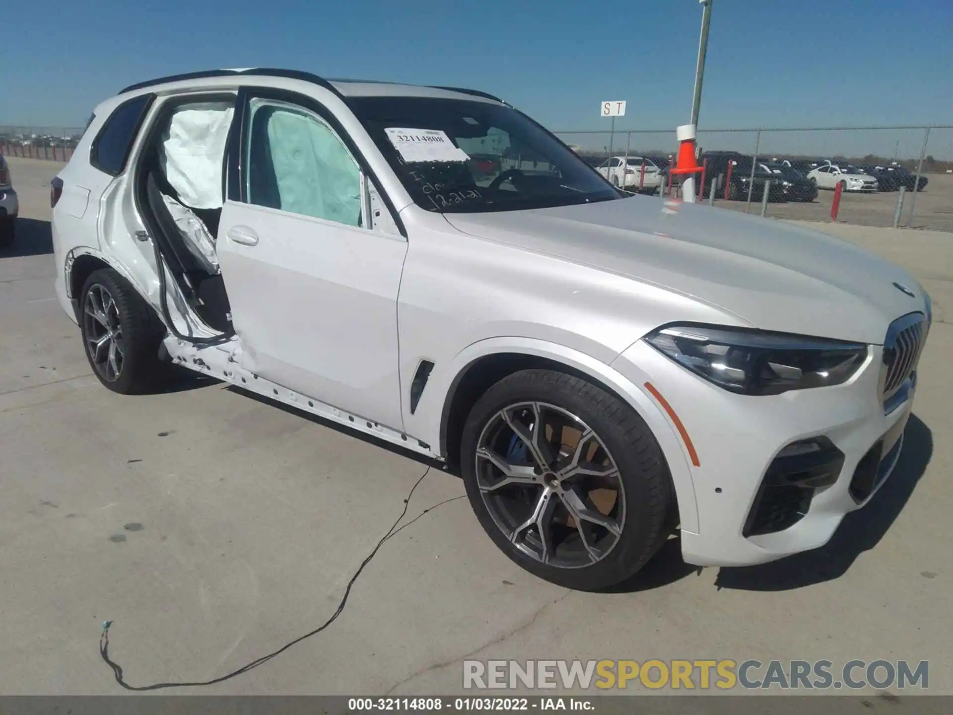 1 Photograph of a damaged car 5UXCR4C06LLW63371 BMW X5 2020