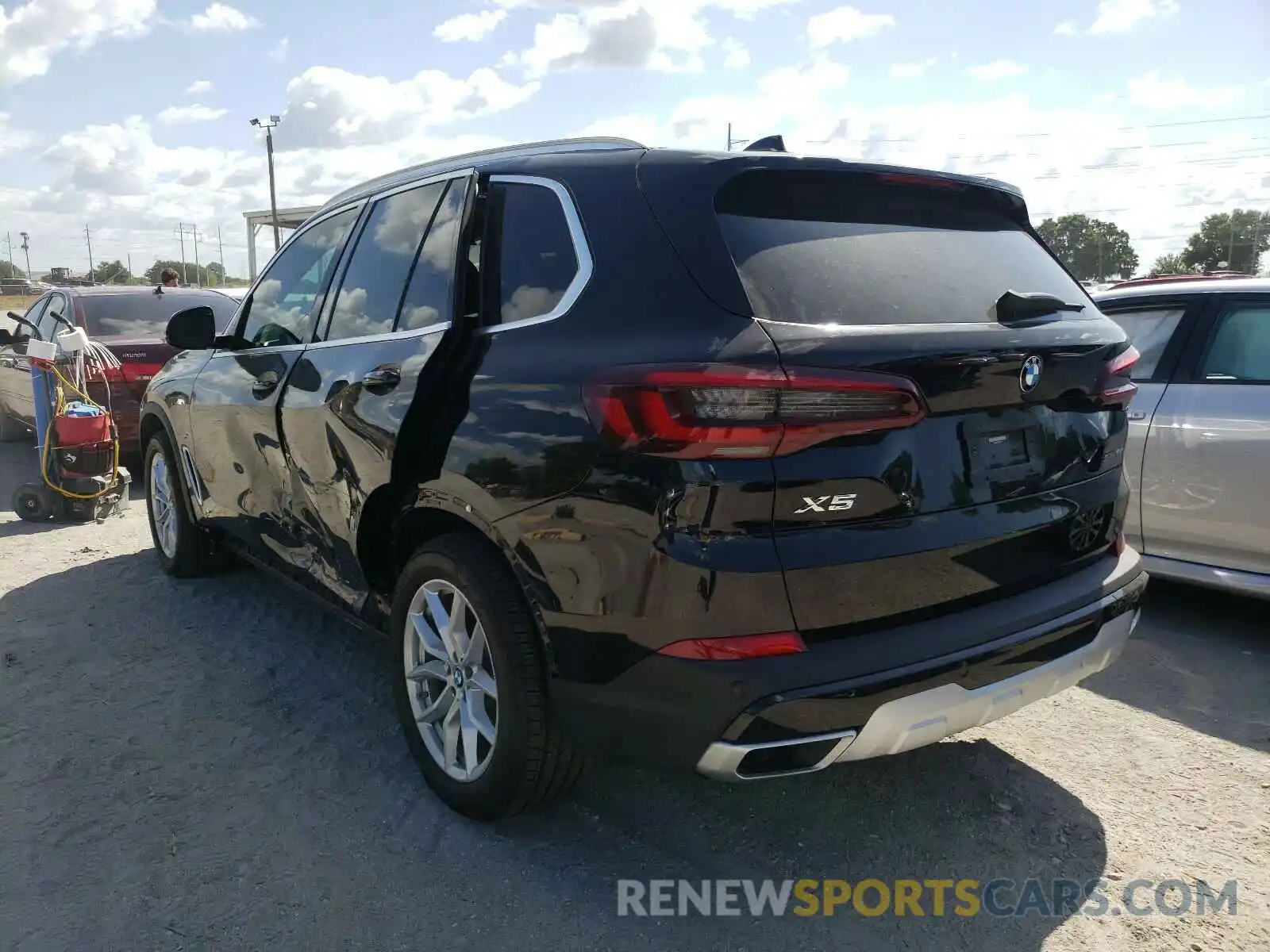 3 Photograph of a damaged car 5UXCR4C07L9C78319 BMW X5 2020