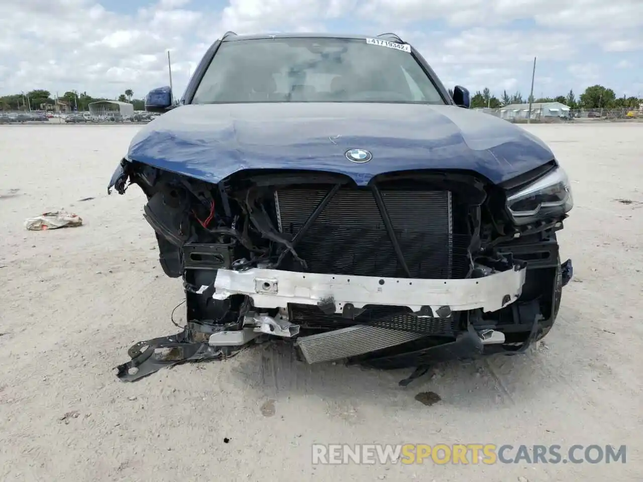 9 Photograph of a damaged car 5UXCR4C07L9D38387 BMW X5 2020