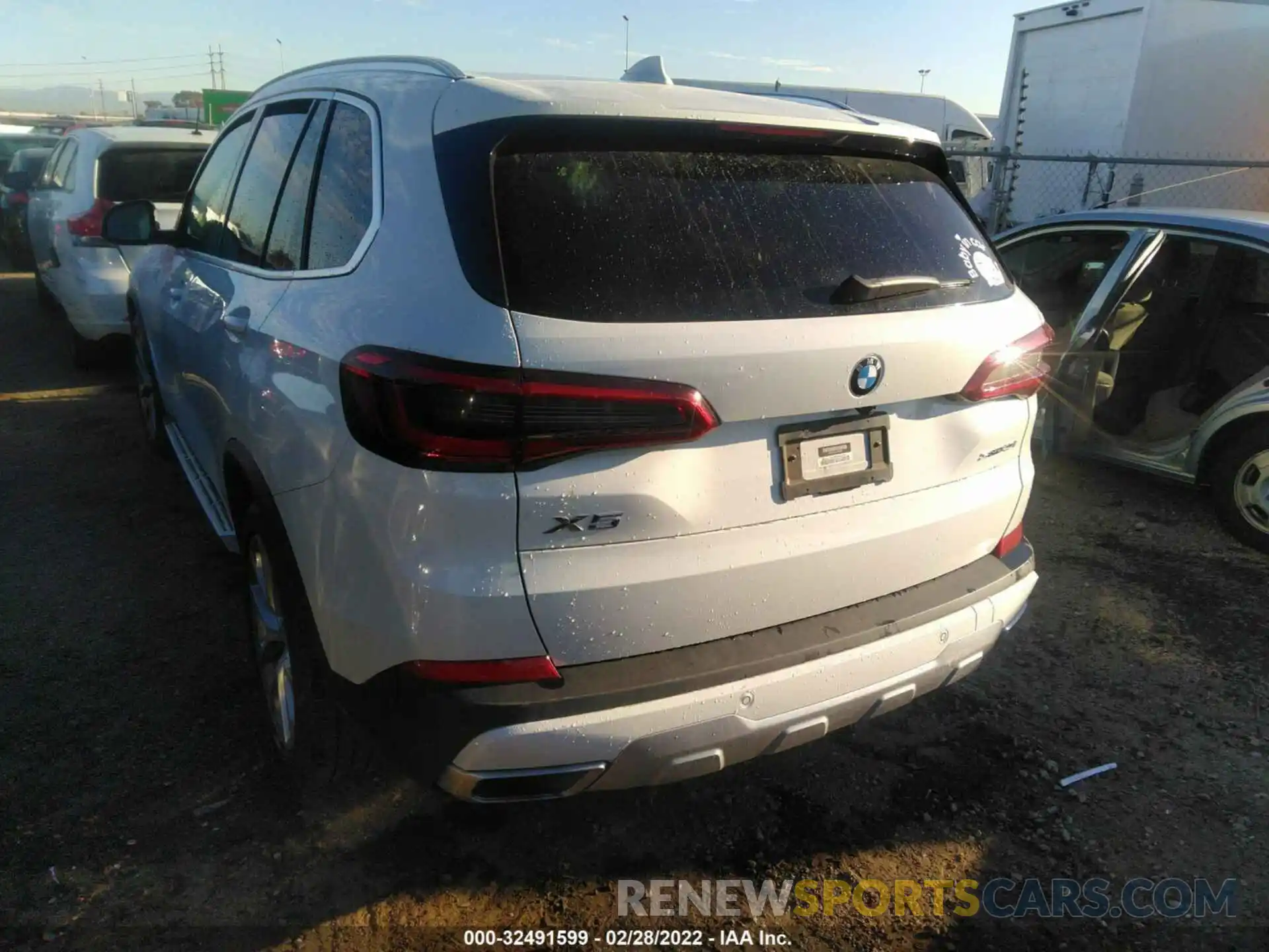 3 Фотография поврежденного автомобиля 5UXCR4C07LLW63508 BMW X5 2020