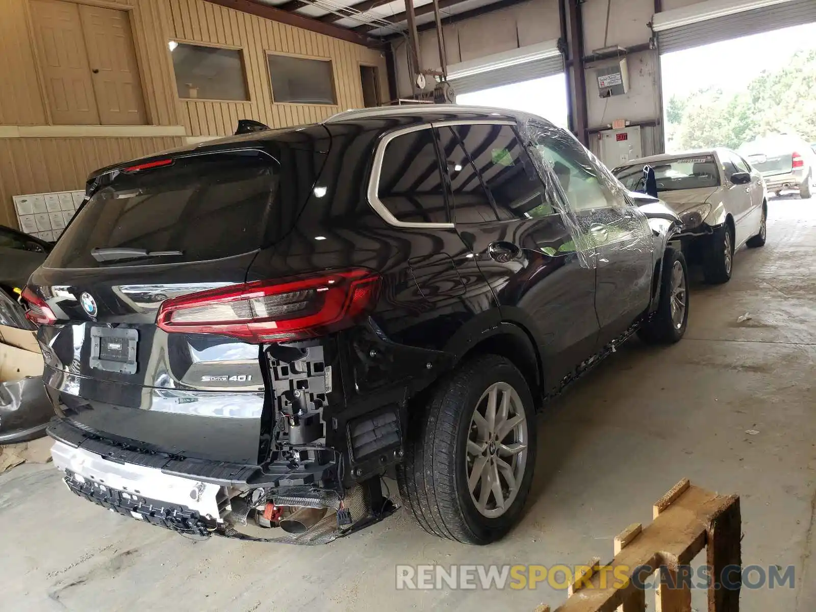 4 Photograph of a damaged car 5UXCR4C07LLW63704 BMW X5 2020