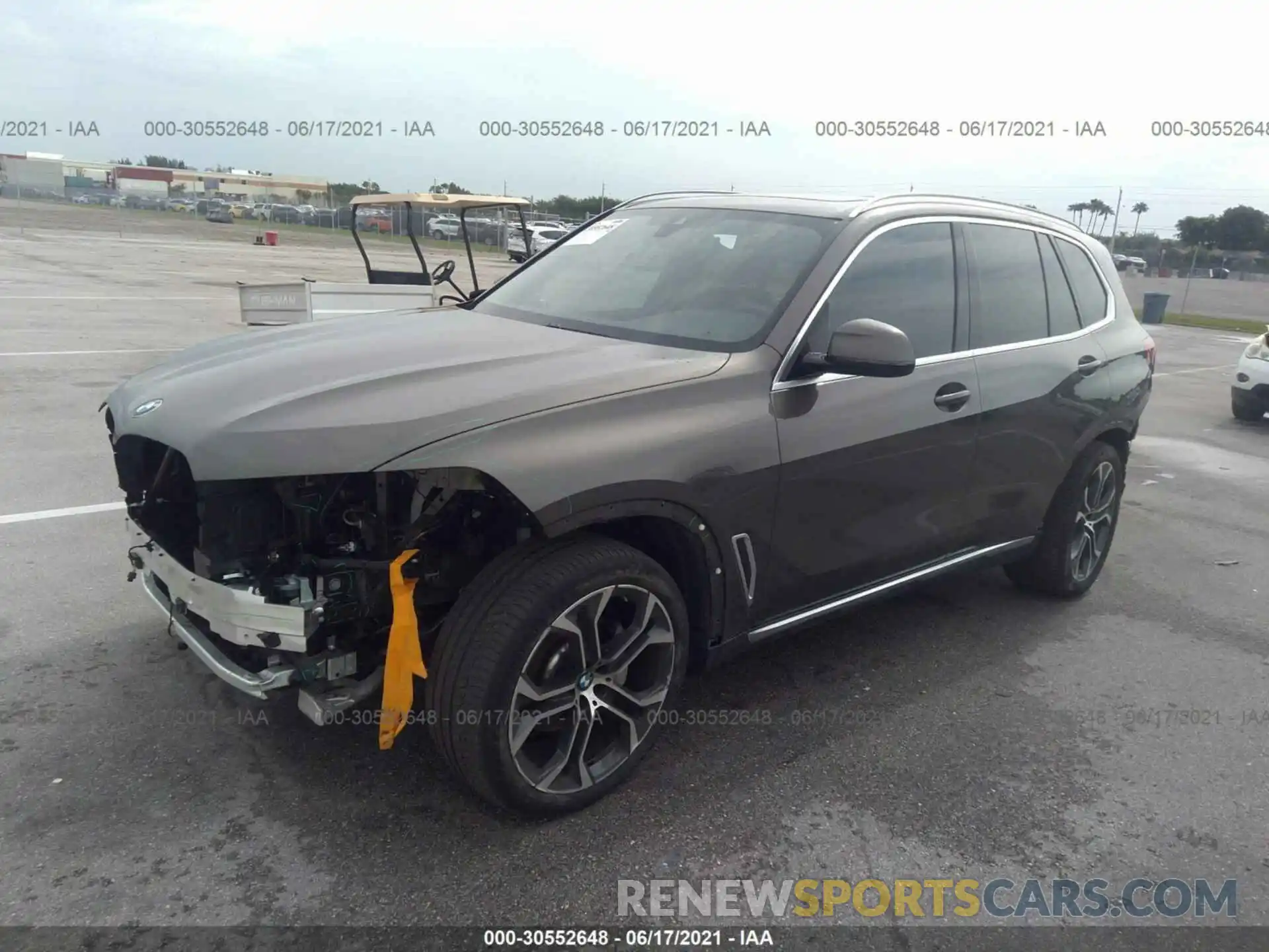 2 Фотография поврежденного автомобиля 5UXCR4C08L9C07646 BMW X5 2020