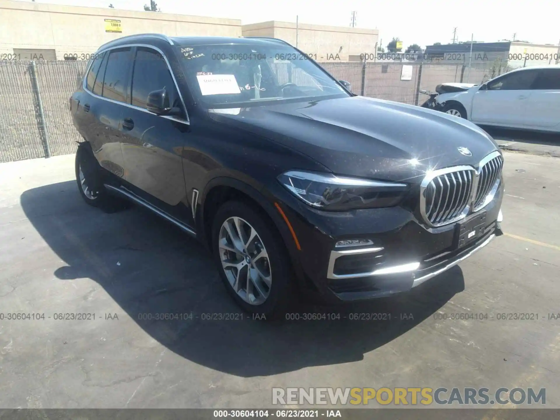 1 Фотография поврежденного автомобиля 5UXCR4C09L9B33508 BMW X5 2020