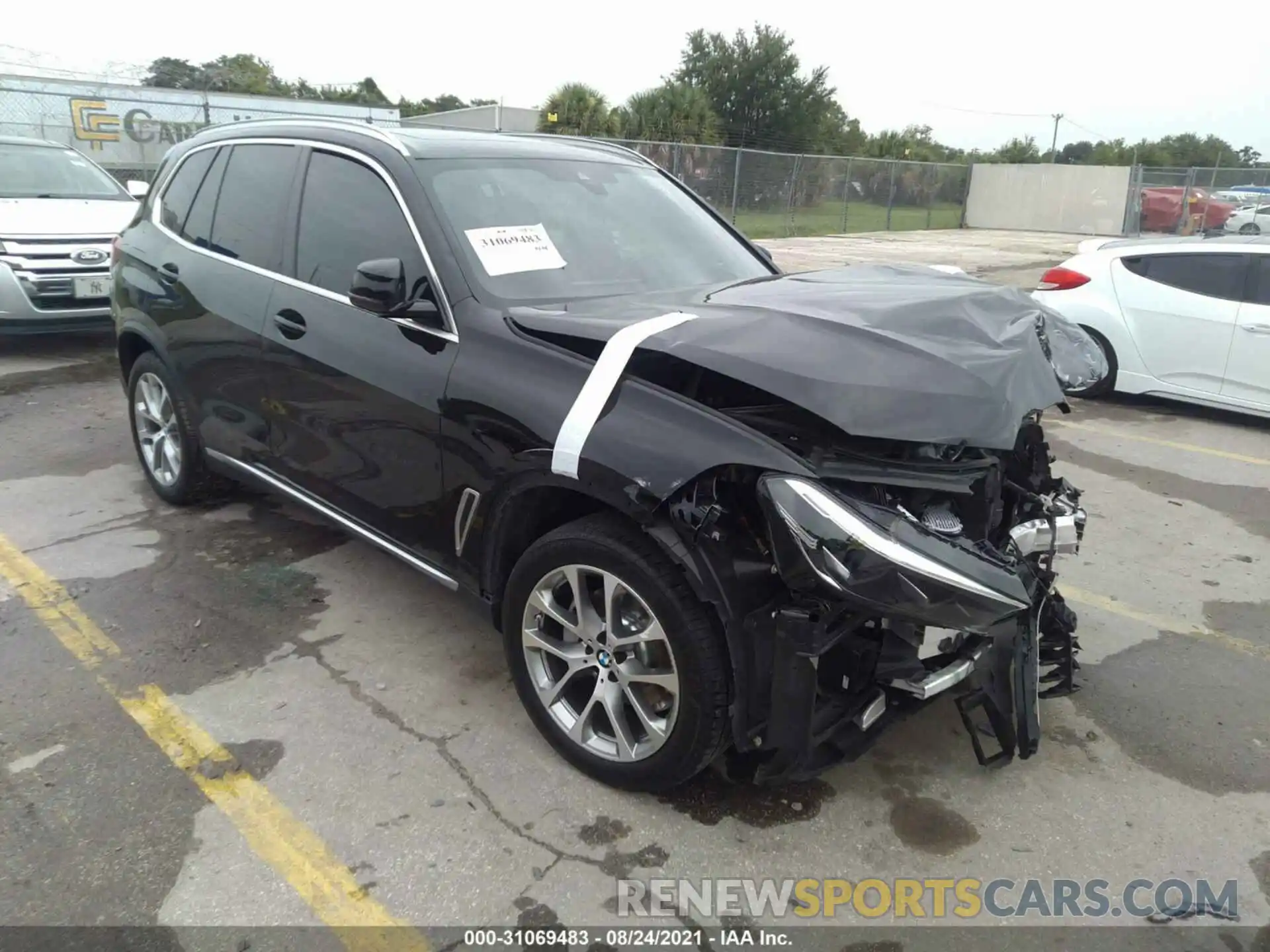 1 Photograph of a damaged car 5UXCR4C09L9C03606 BMW X5 2020