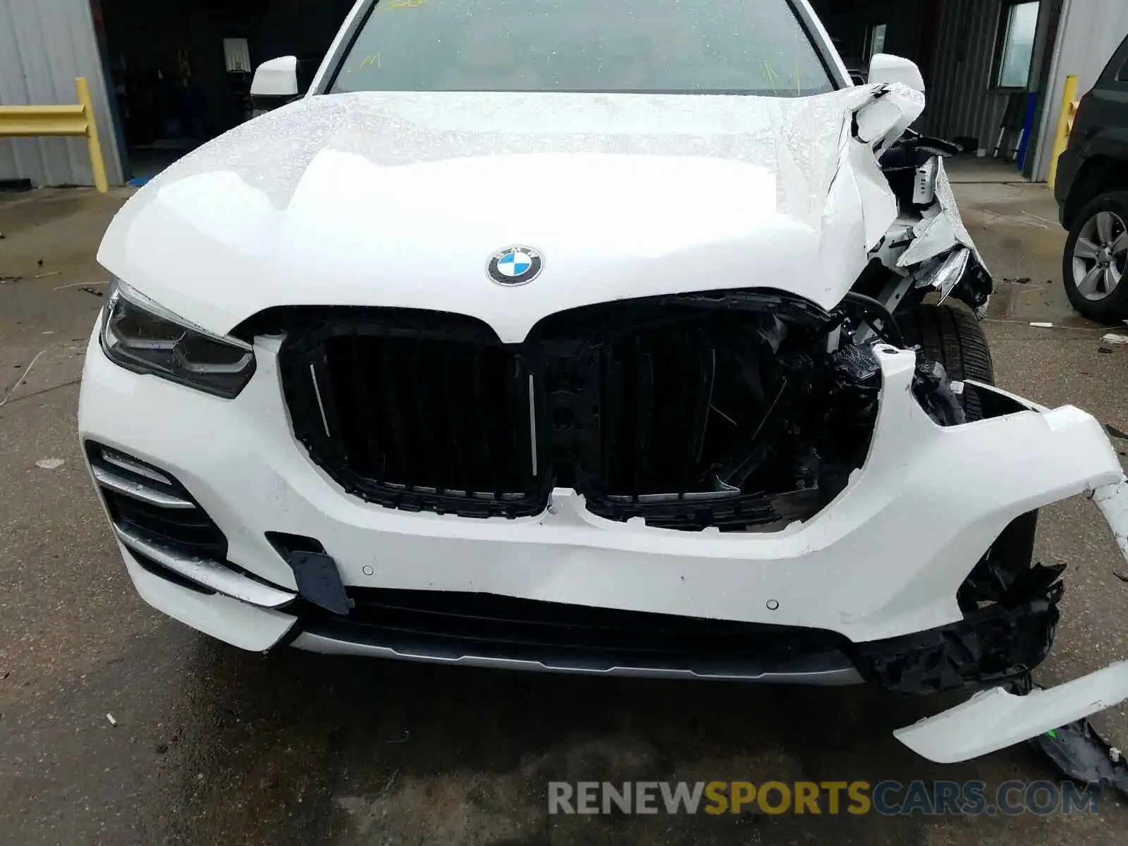9 Photograph of a damaged car 5UXCR4C09L9C65748 BMW X5 2020