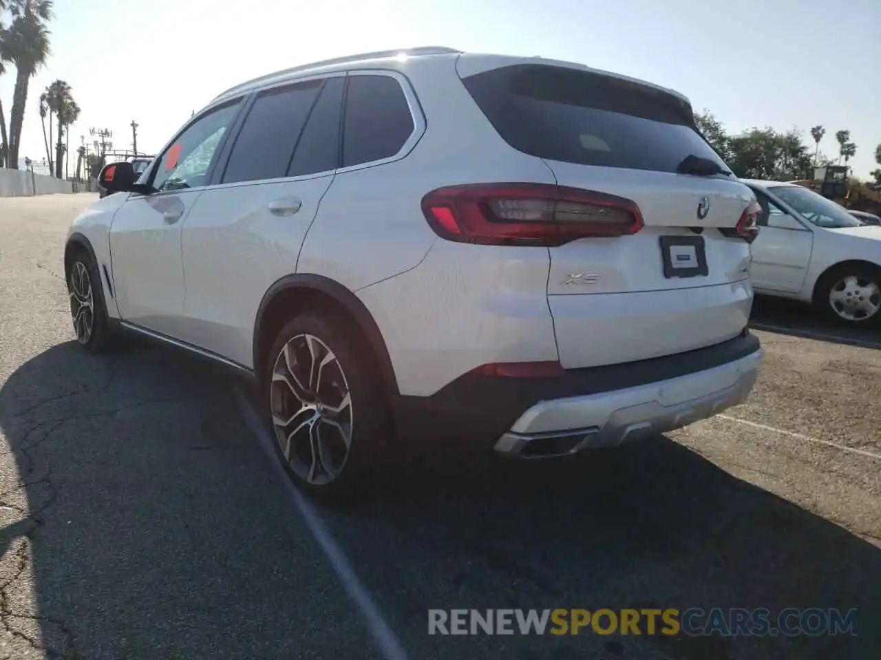 3 Photograph of a damaged car 5UXCR4C09LLT18450 BMW X5 2020