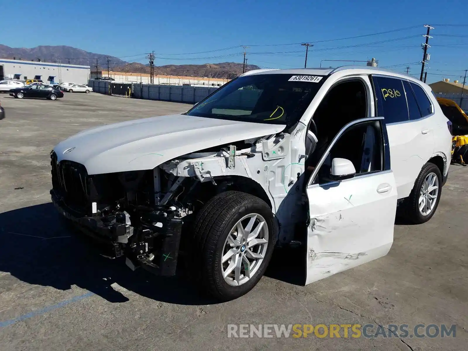 2 Photograph of a damaged car 5UXCR4C0XL9B00839 BMW X5 2020