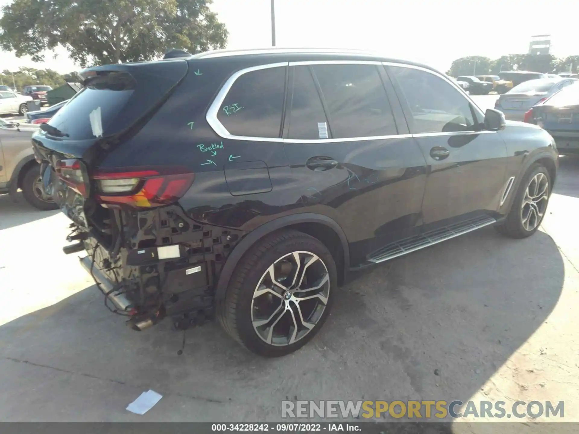 4 Photograph of a damaged car 5UXCR4C0XL9C84051 BMW X5 2020