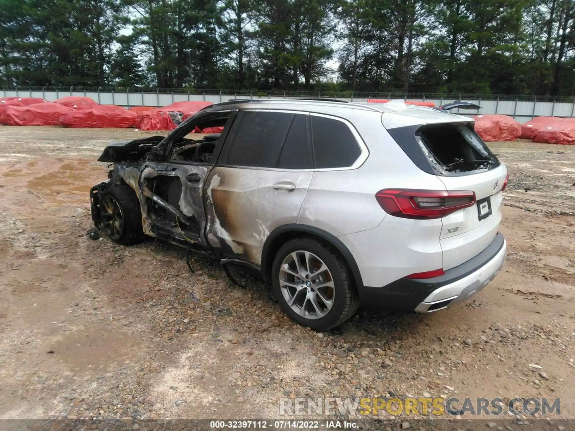 3 Photograph of a damaged car 5UXCR4C0XLLT19798 BMW X5 2020