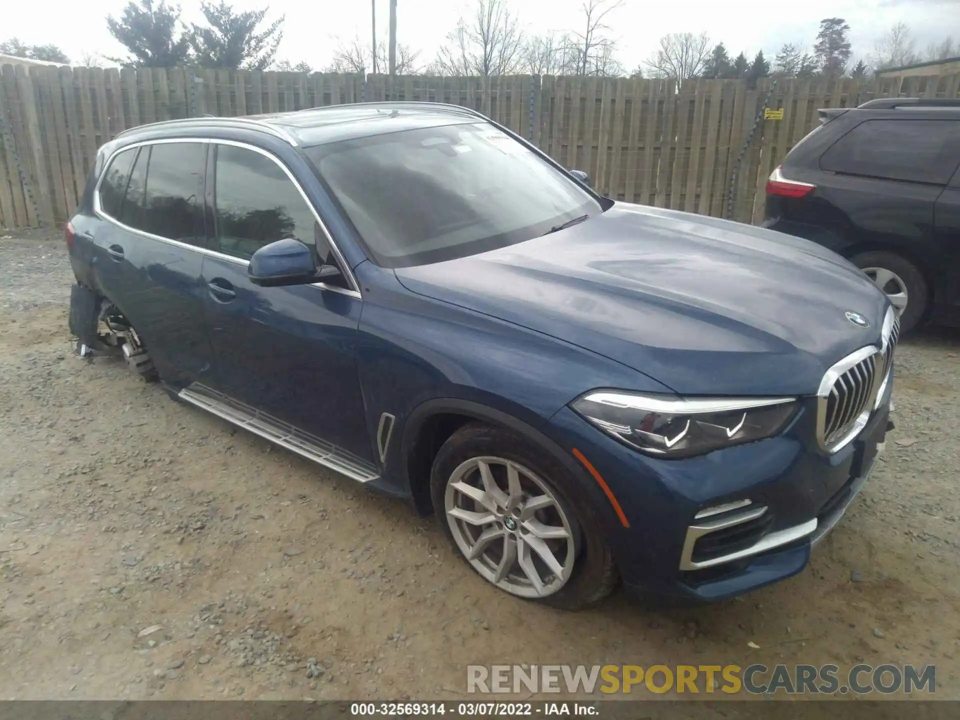 1 Photograph of a damaged car 5UXCR6C00L9B13904 BMW X5 2020