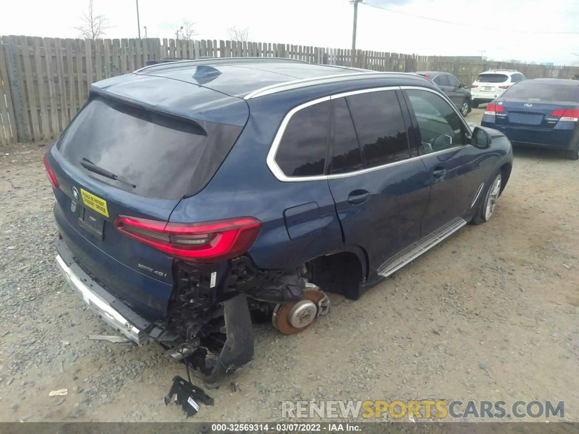 4 Photograph of a damaged car 5UXCR6C00L9B13904 BMW X5 2020