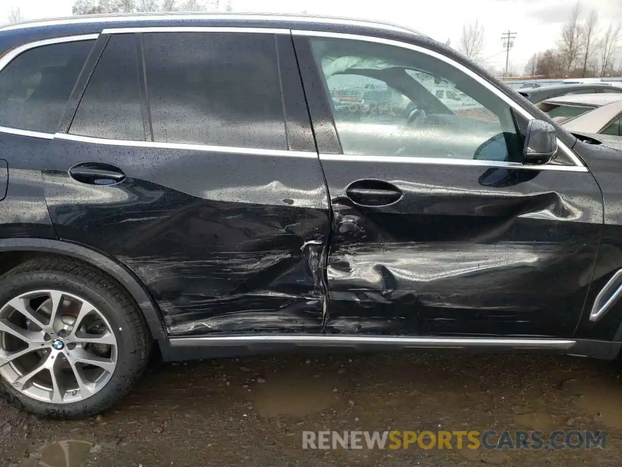 9 Photograph of a damaged car 5UXCR6C00LLL82243 BMW X5 2020