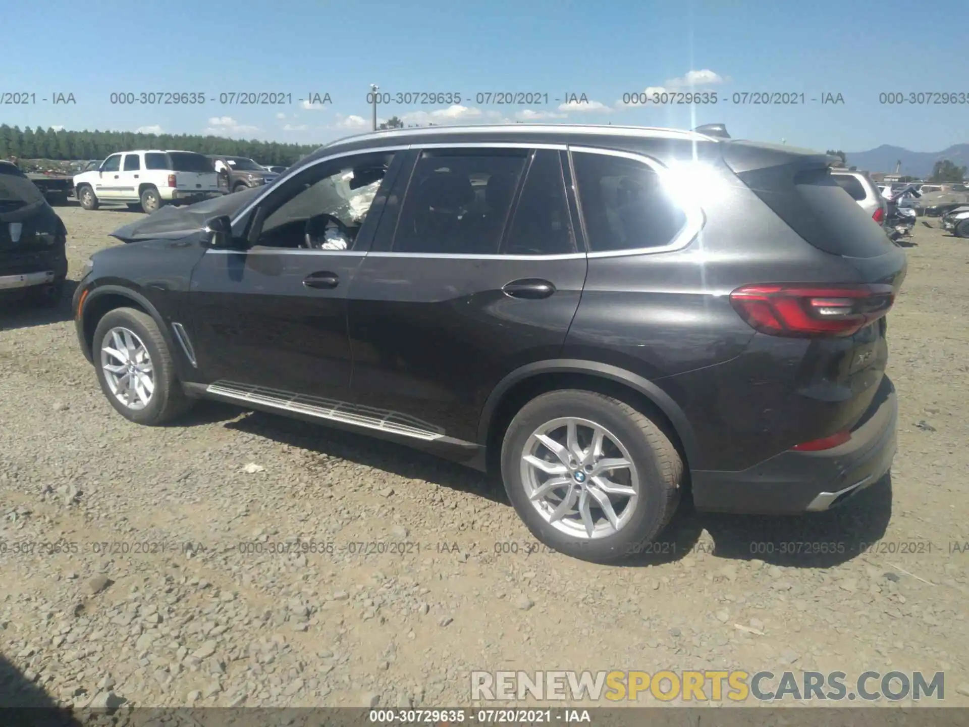 3 Photograph of a damaged car 5UXCR6C00LLL82355 BMW X5 2020