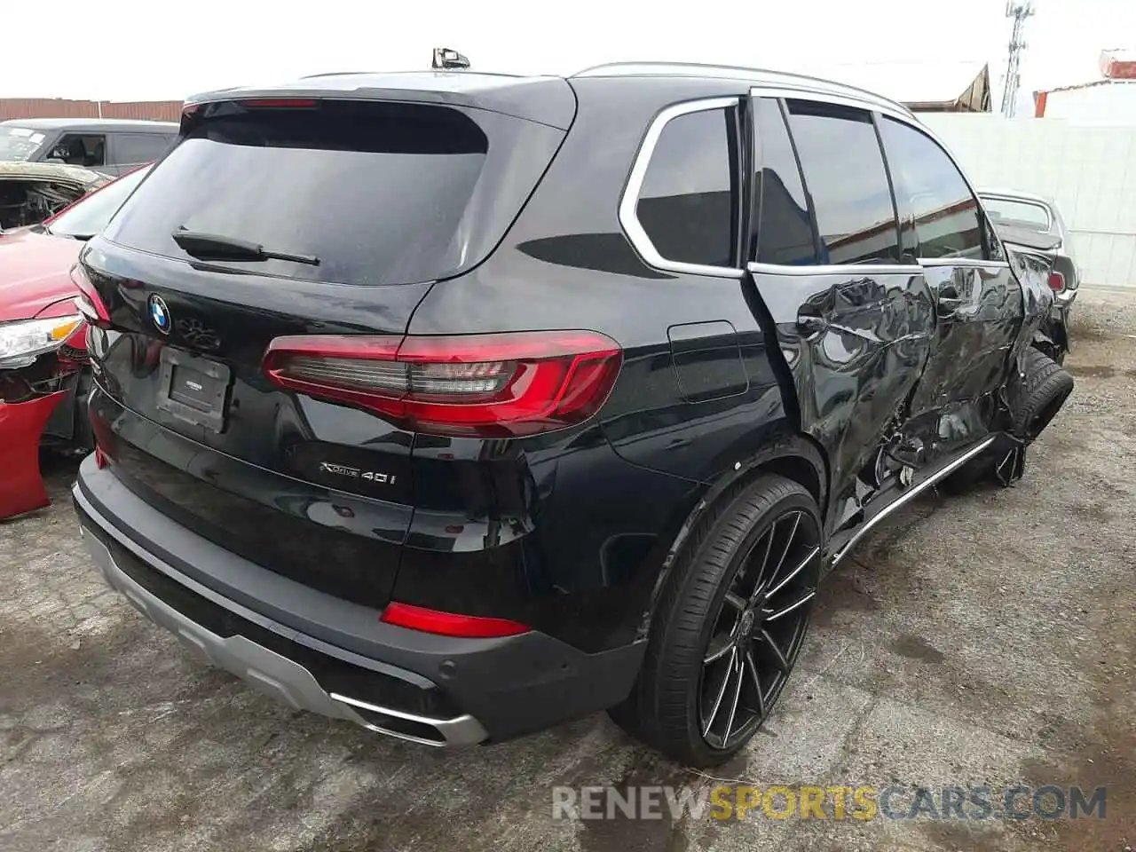 4 Photograph of a damaged car 5UXCR6C01L9B99790 BMW X5 2020