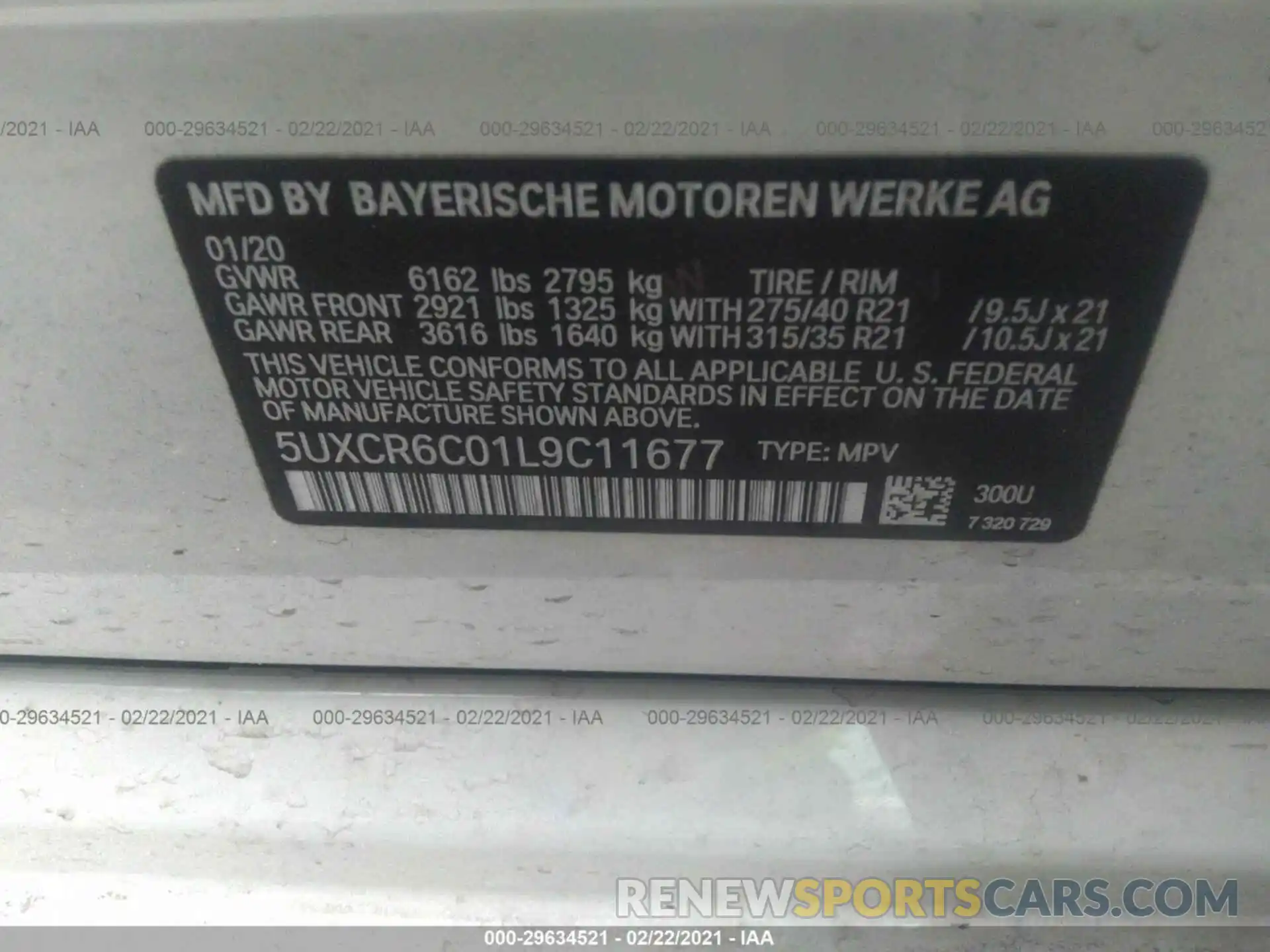 9 Photograph of a damaged car 5UXCR6C01L9C11677 BMW X5 2020