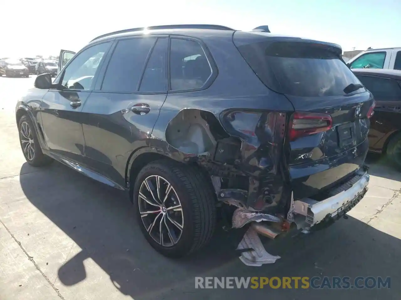 3 Photograph of a damaged car 5UXCR6C01L9C12912 BMW X5 2020