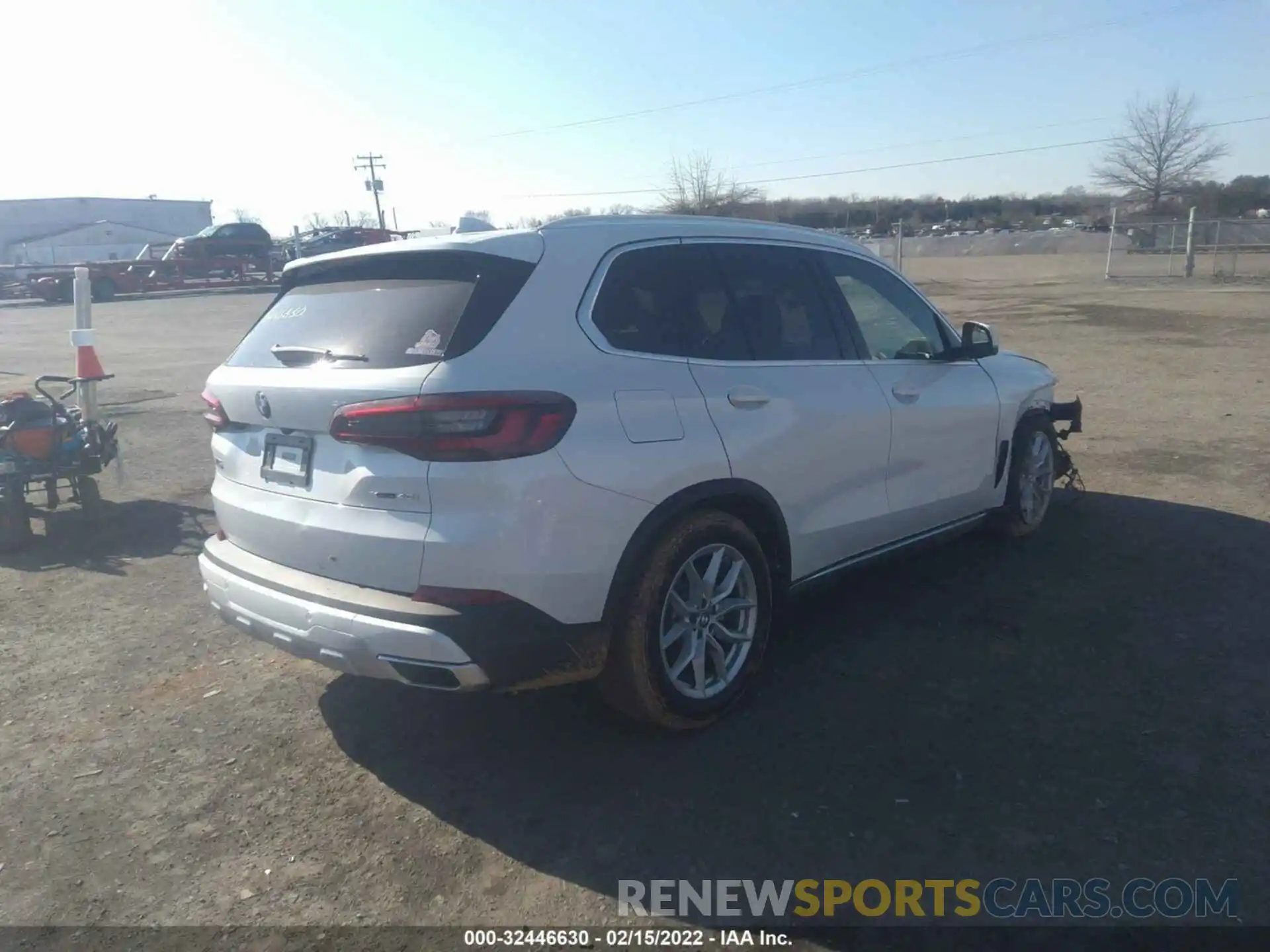 4 Photograph of a damaged car 5UXCR6C01L9C76822 BMW X5 2020