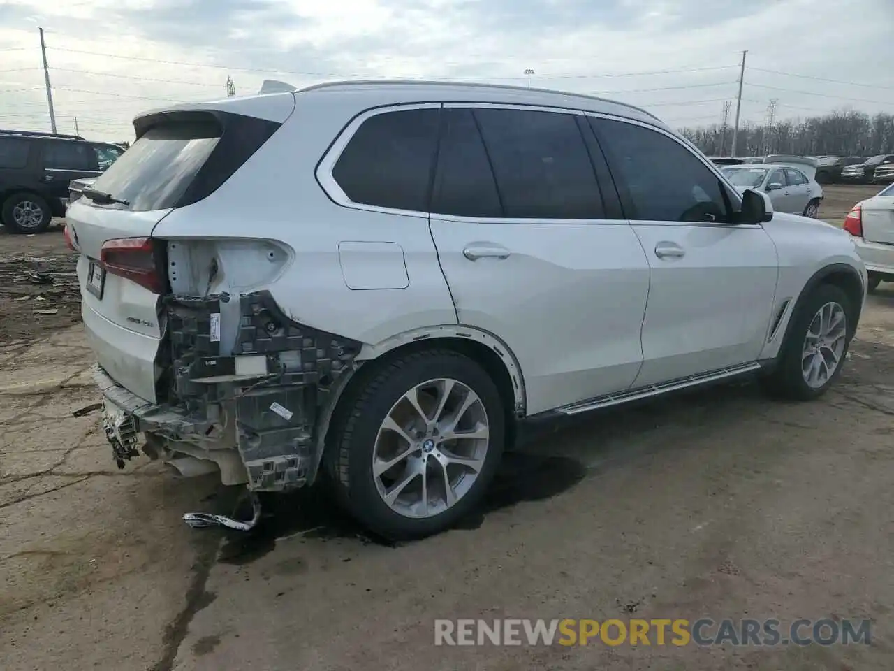 3 Фотография поврежденного автомобиля 5UXCR6C01LLL65578 BMW X5 2020