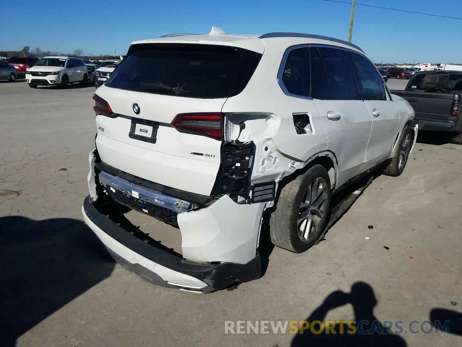 4 Photograph of a damaged car 5UXCR6C02L9B38576 BMW X5 2020