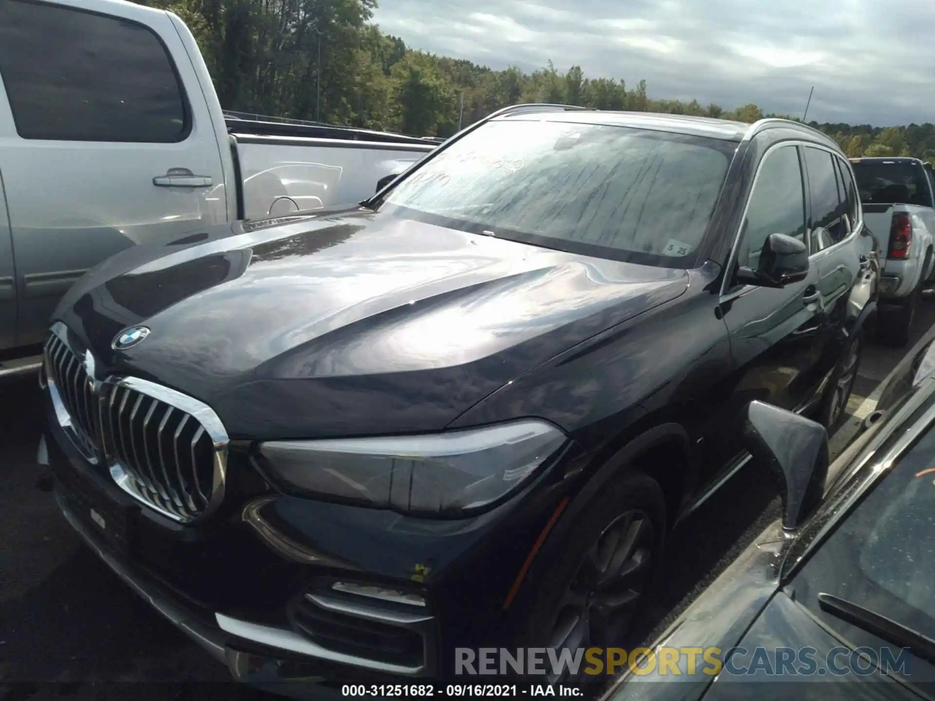 2 Photograph of a damaged car 5UXCR6C02L9B86613 BMW X5 2020