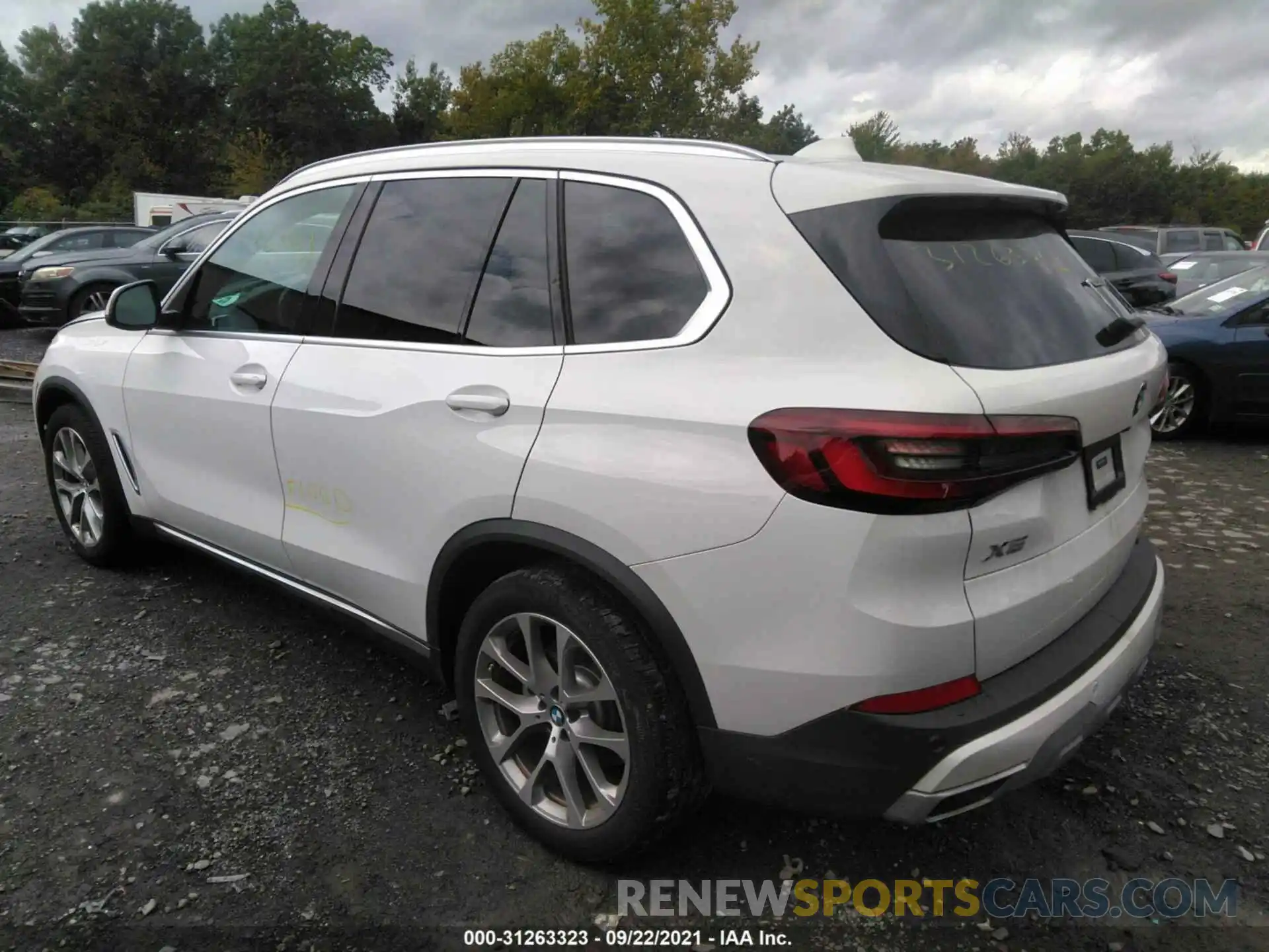 3 Photograph of a damaged car 5UXCR6C02L9C33543 BMW X5 2020