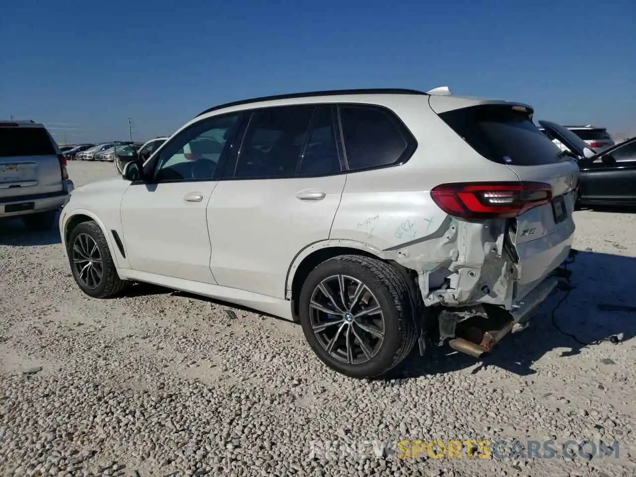 2 Фотография поврежденного автомобиля 5UXCR6C02L9C43621 BMW X5 2020