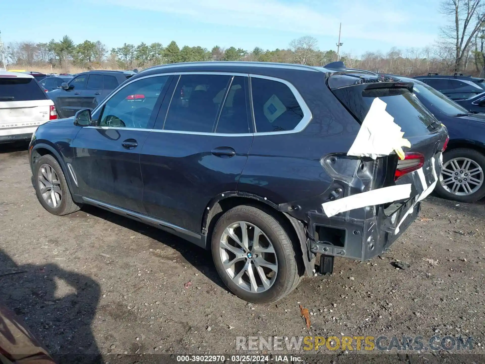 14 Photograph of a damaged car 5UXCR6C03L9B38232 BMW X5 2020