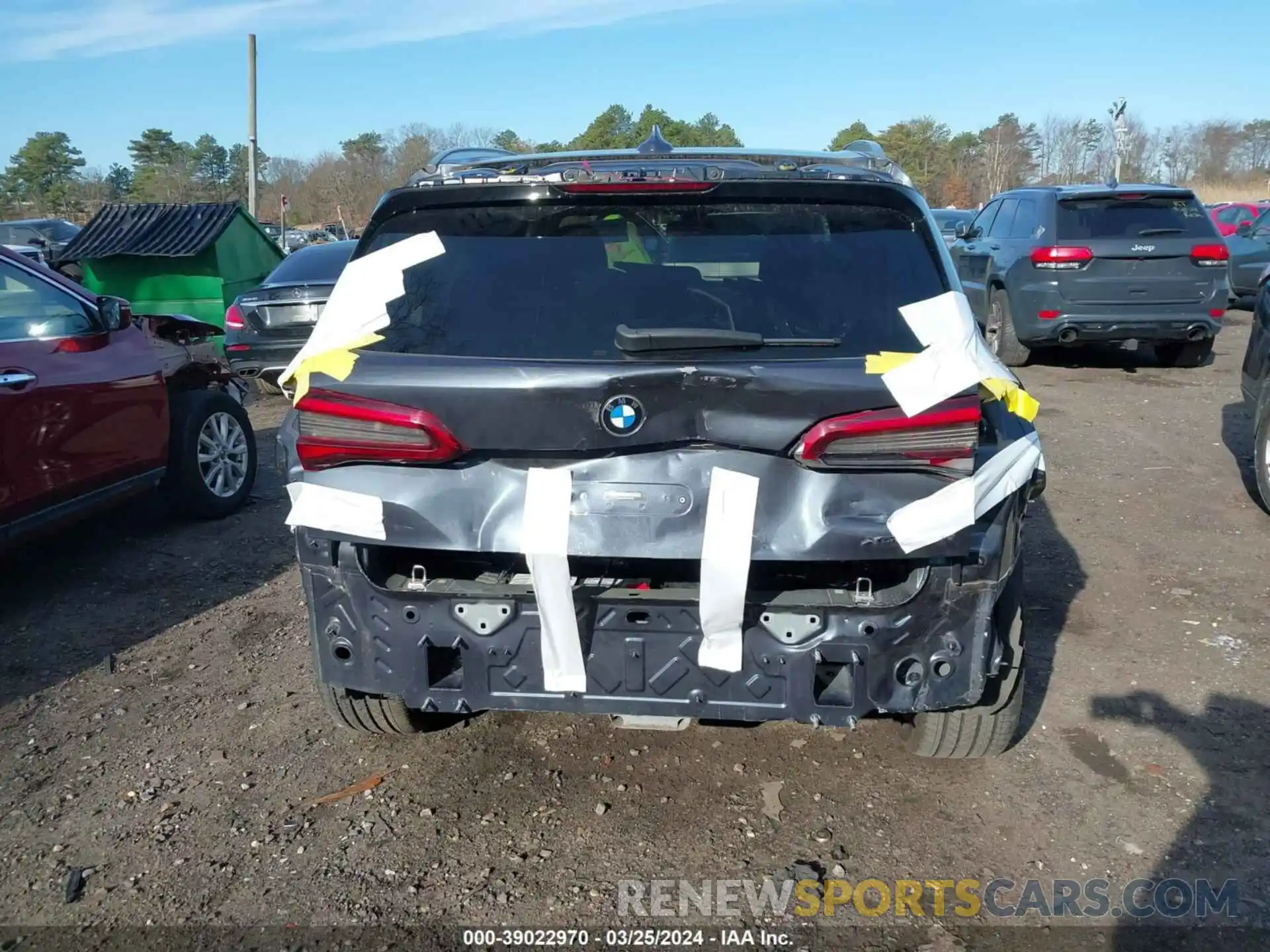 16 Photograph of a damaged car 5UXCR6C03L9B38232 BMW X5 2020