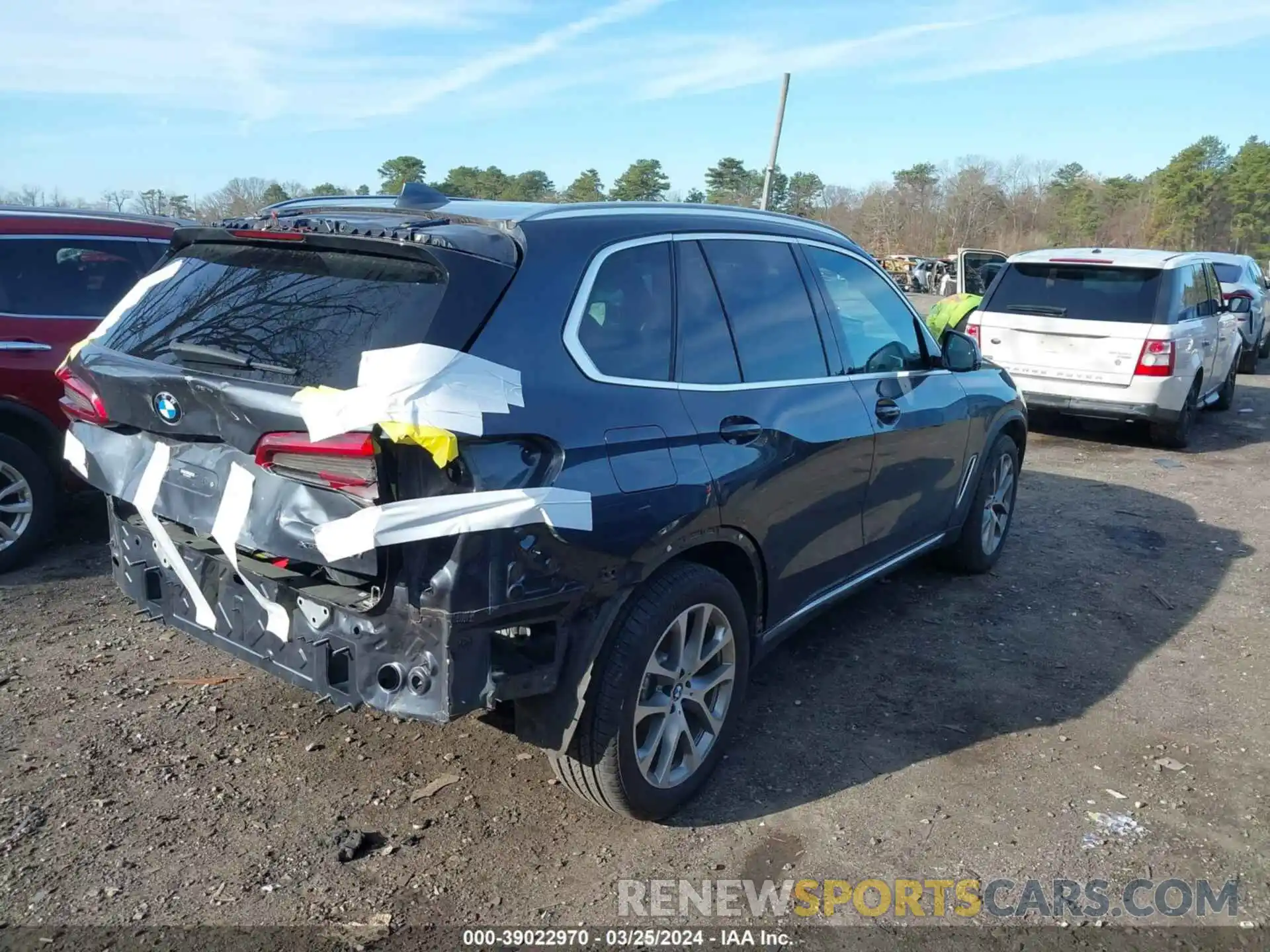 4 Photograph of a damaged car 5UXCR6C03L9B38232 BMW X5 2020