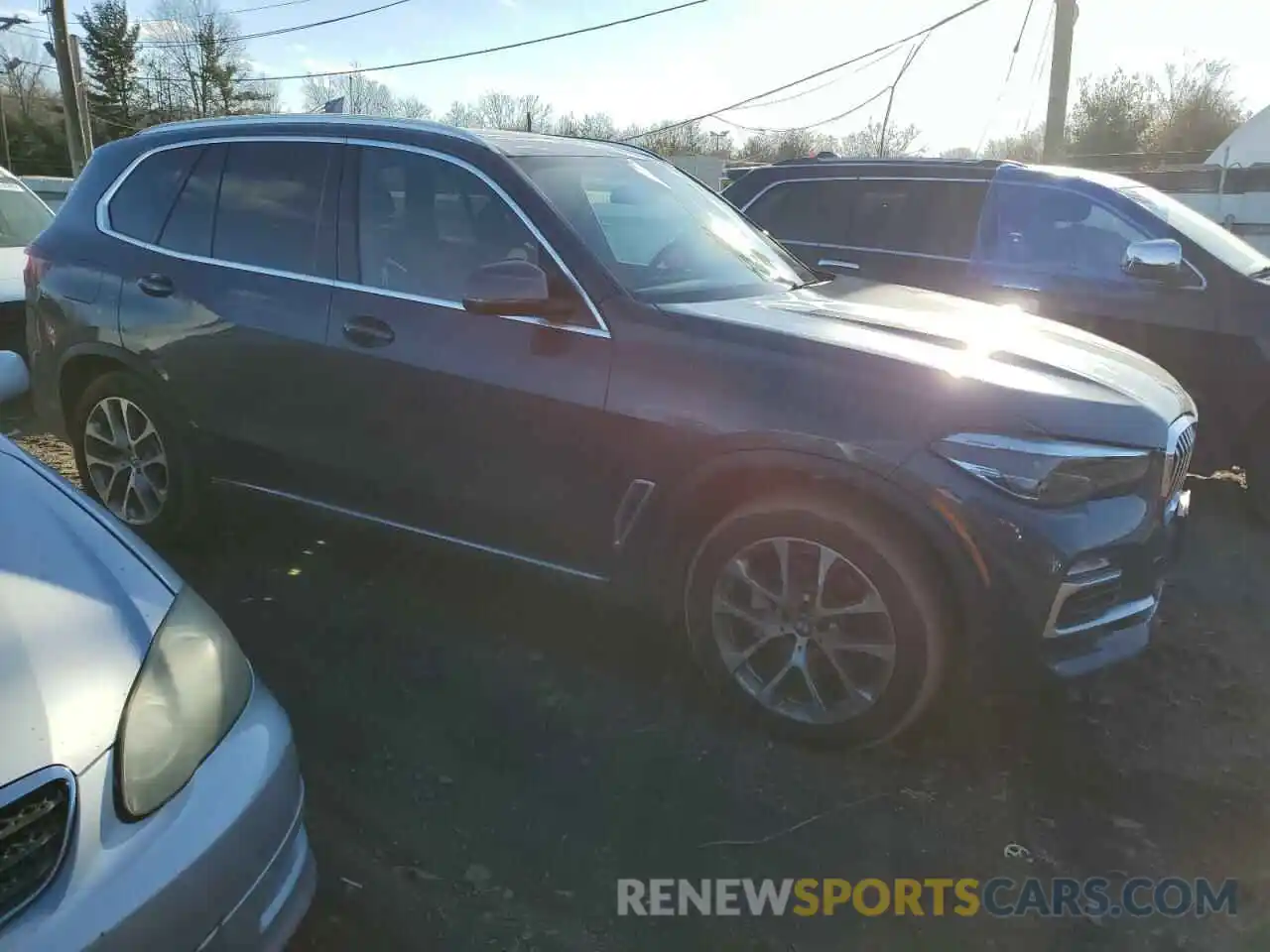 4 Photograph of a damaged car 5UXCR6C03L9B66189 BMW X5 2020