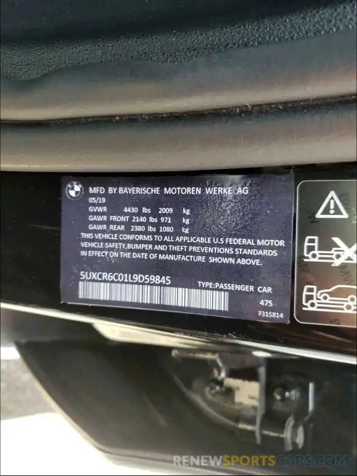 10 Photograph of a damaged car 5UXCR6C03L9C30098 BMW X5 2020