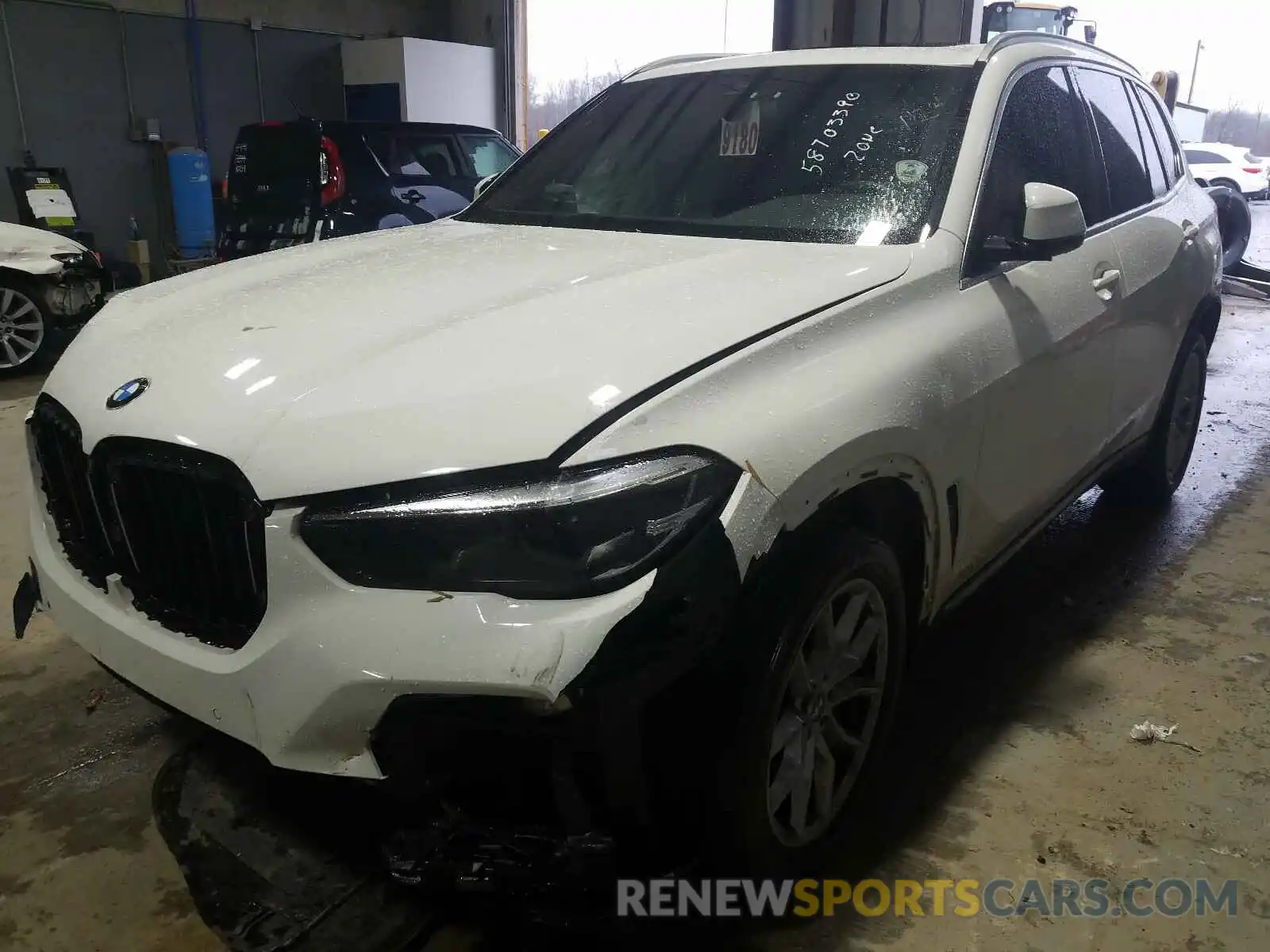 2 Фотография поврежденного автомобиля 5UXCR6C03L9C35169 BMW X5 2020